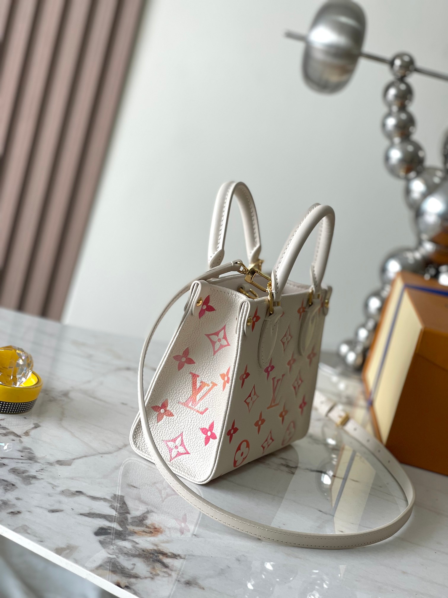Louis Vuitton OnTheGo BB Handbag M47115 - Image 2