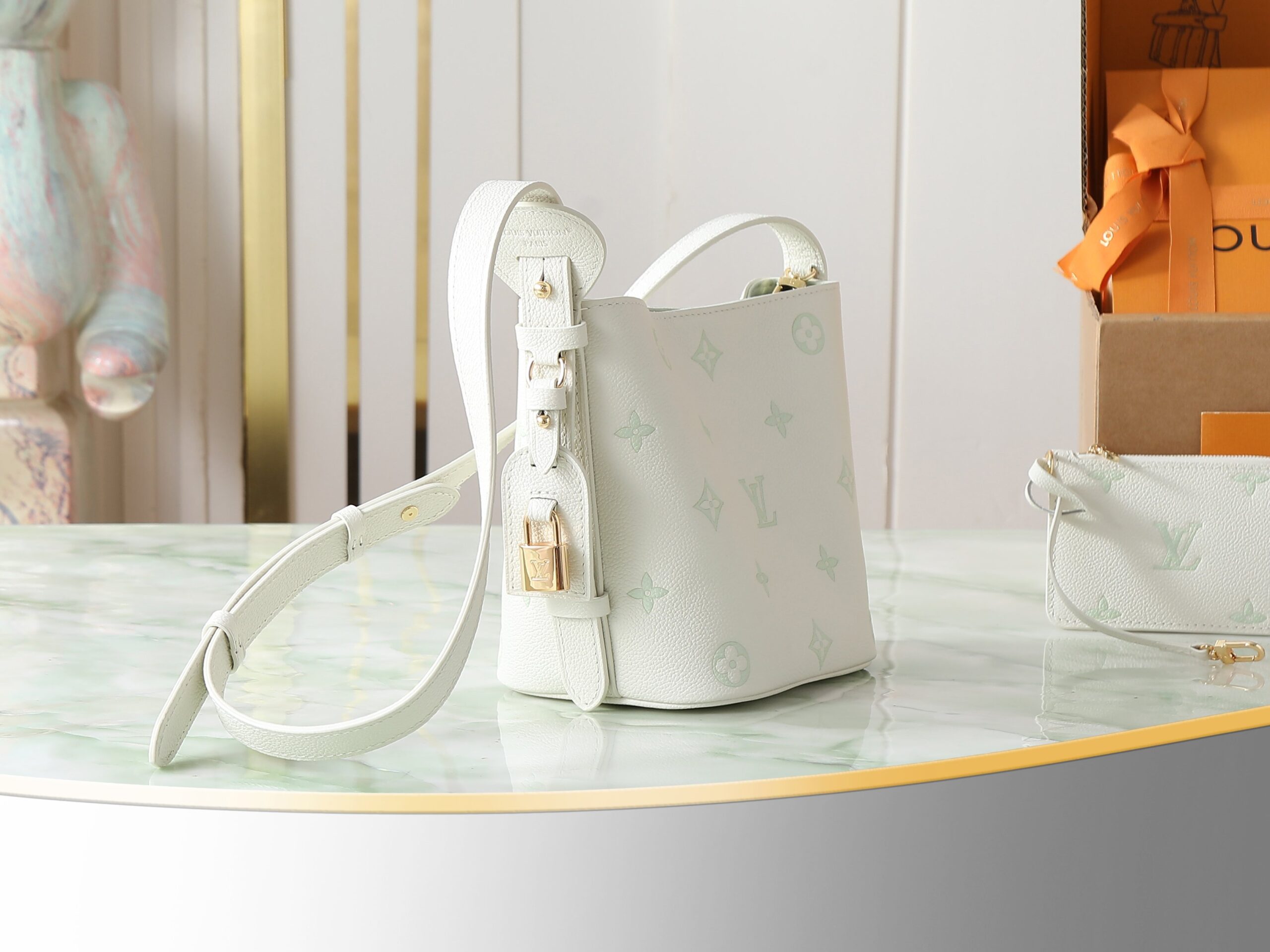 Louis Vuitton All In BB M27570 Leather Bucket Bag - Image 2