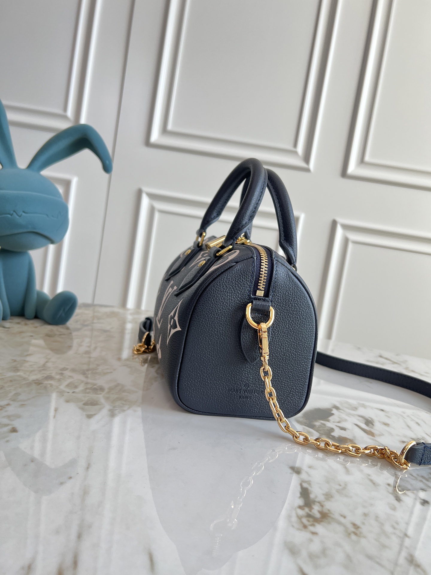 Louis Vuitton Speedy Bandoulière 20 Monogram Empreinte Crossbody Bag - Image 2