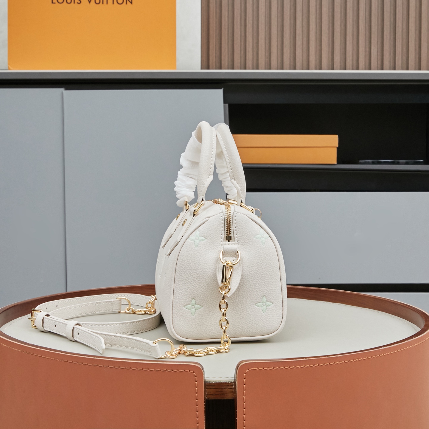 Louis Vuitton Speedy Bandouliere 20 Crossbody Bag - Image 2