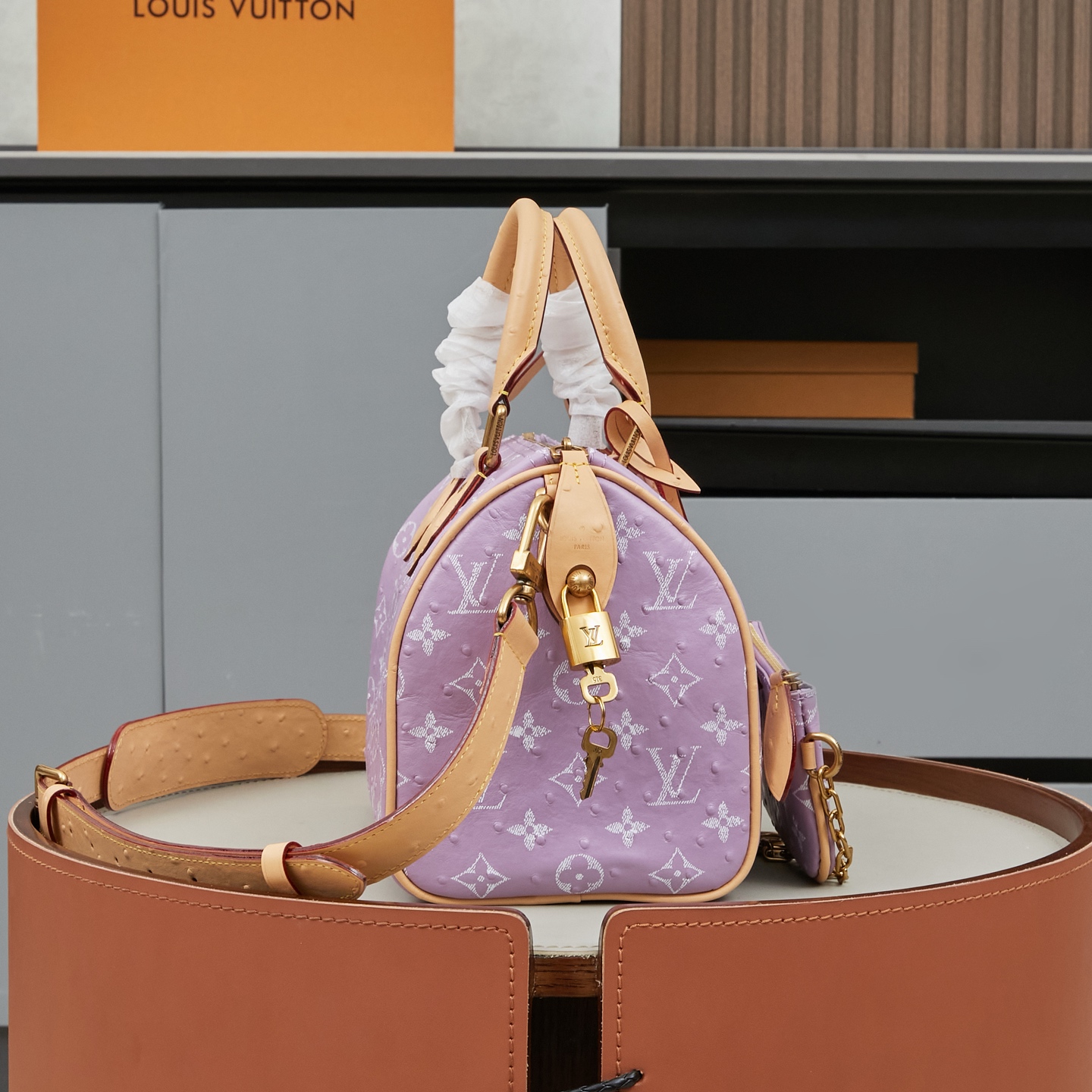 Louis Vuitton Speedy Bandouliere 25 Monogram Leather Crossbody Bag - Image 2