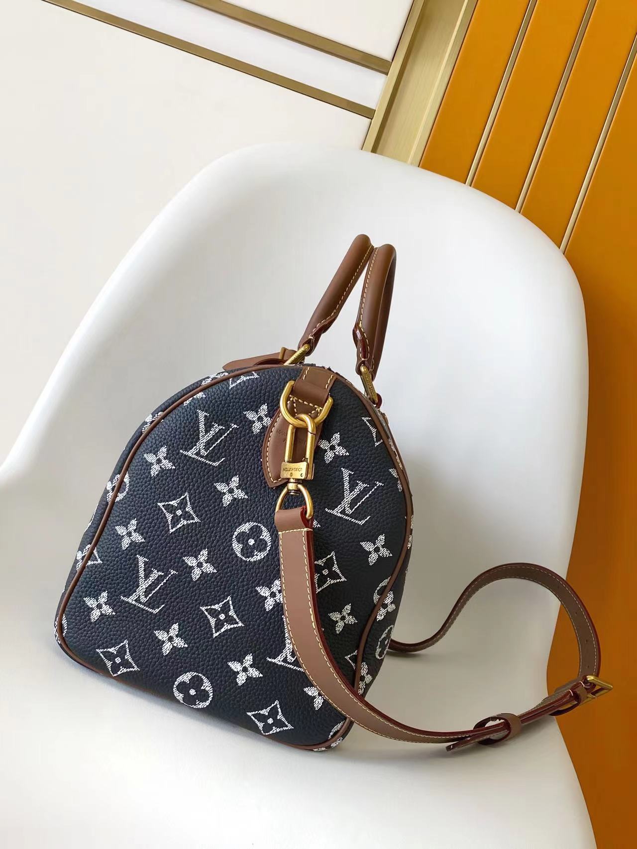 Louis Vuitton Speedy P9 Bandouliere 30 Monogram Leather Crossbody Bag - Image 2