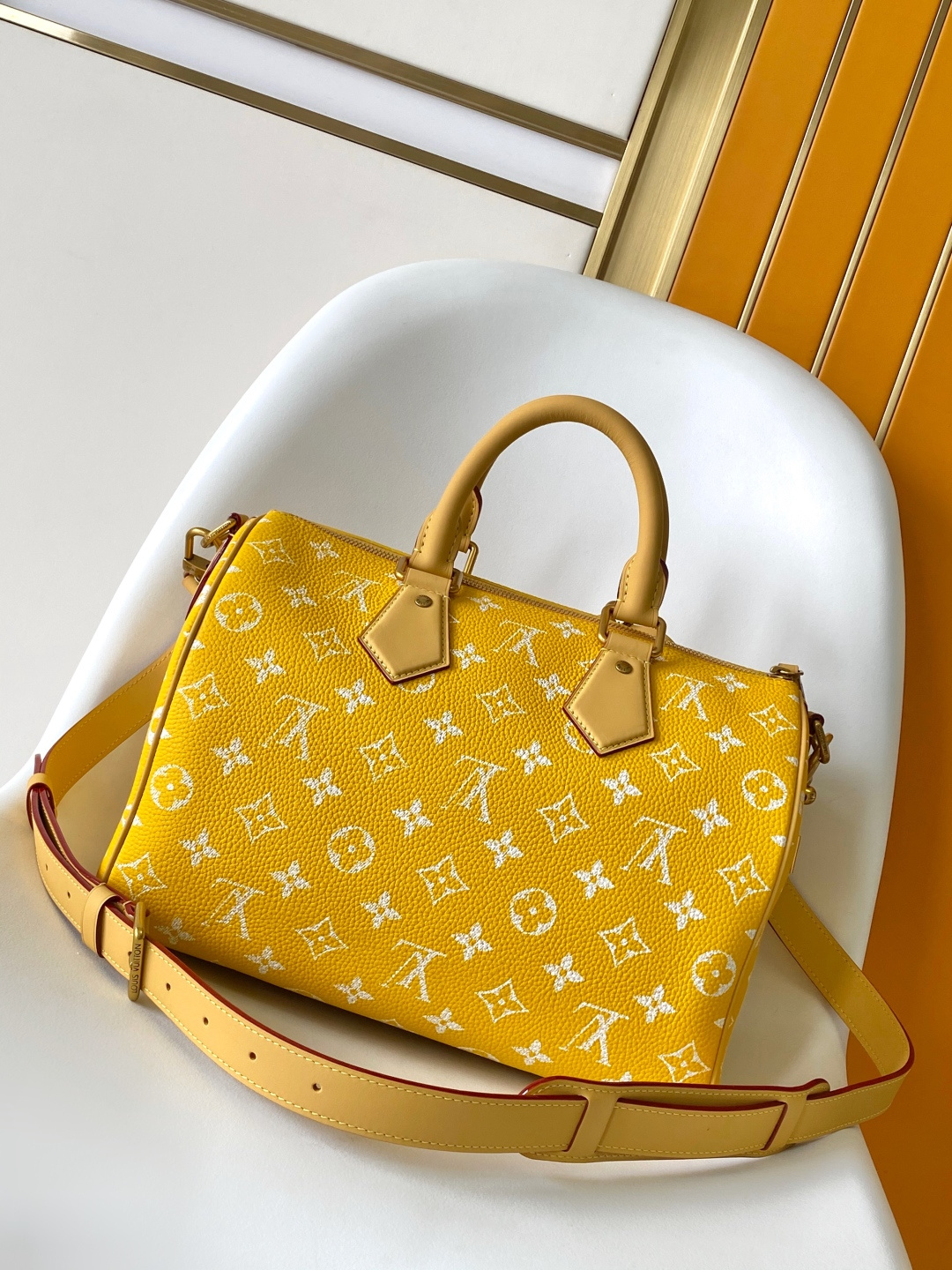 Louis Vuitton Speedy P9 Bandouliere 30 Monogram Leather Crossbody Bag - Image 2
