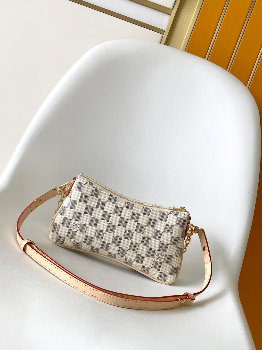 Louis Vuitton Pochette M83008 Monogram Crossbody Bag - Image 2
