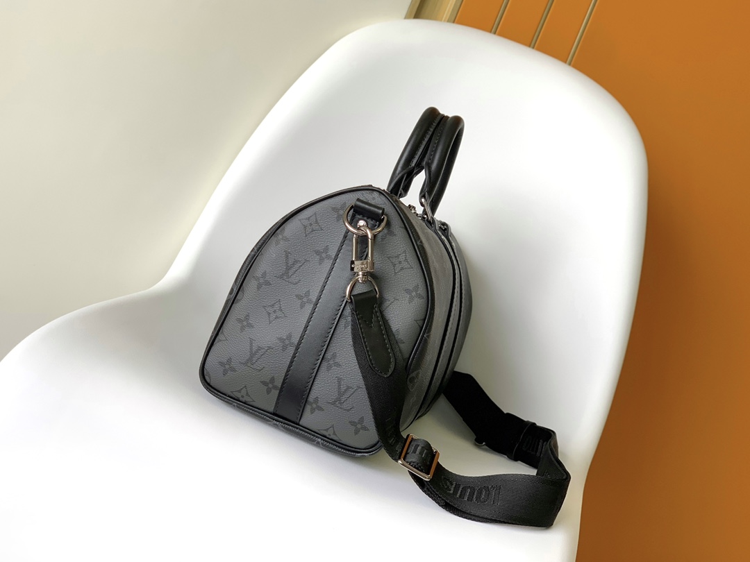 Louis Vuitton Keepall Bandoulière 35 Travel Bag in Monogram Eclipse Canvas - Image 2
