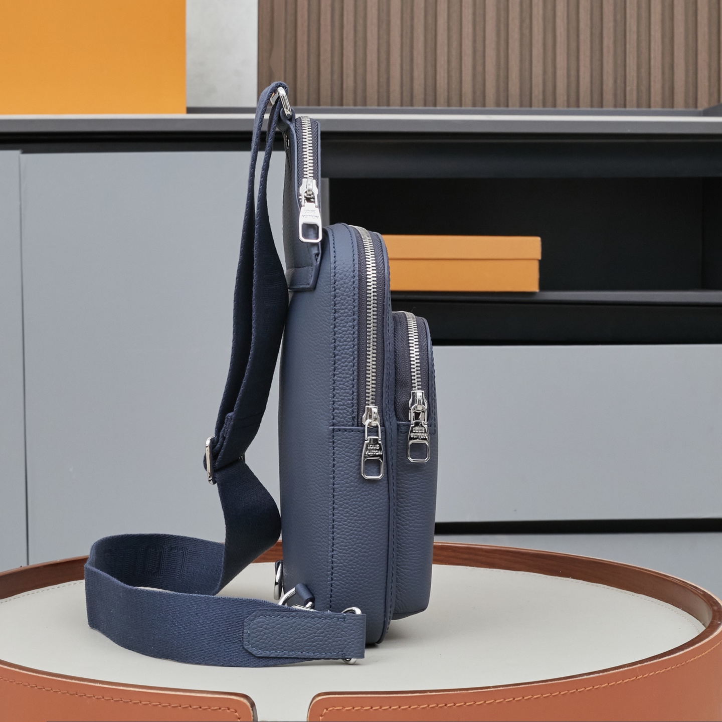 Louis Vuitton Avenue Sling Bag PM - Image 2