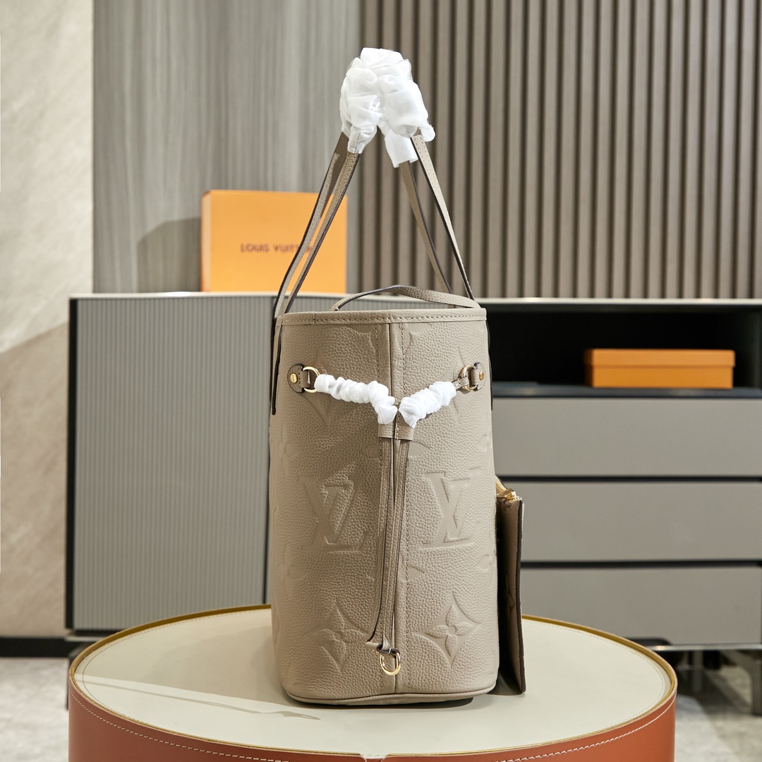Louis Vuitton Neverfull MM Shopping Tote - Image 2