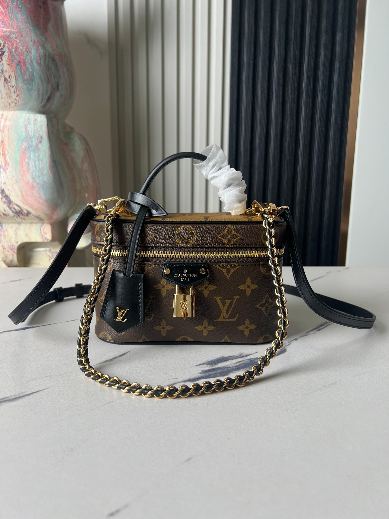 Louis Vuitton Vanity Chain Pouch M47125 Monogram Handbag - Image 2