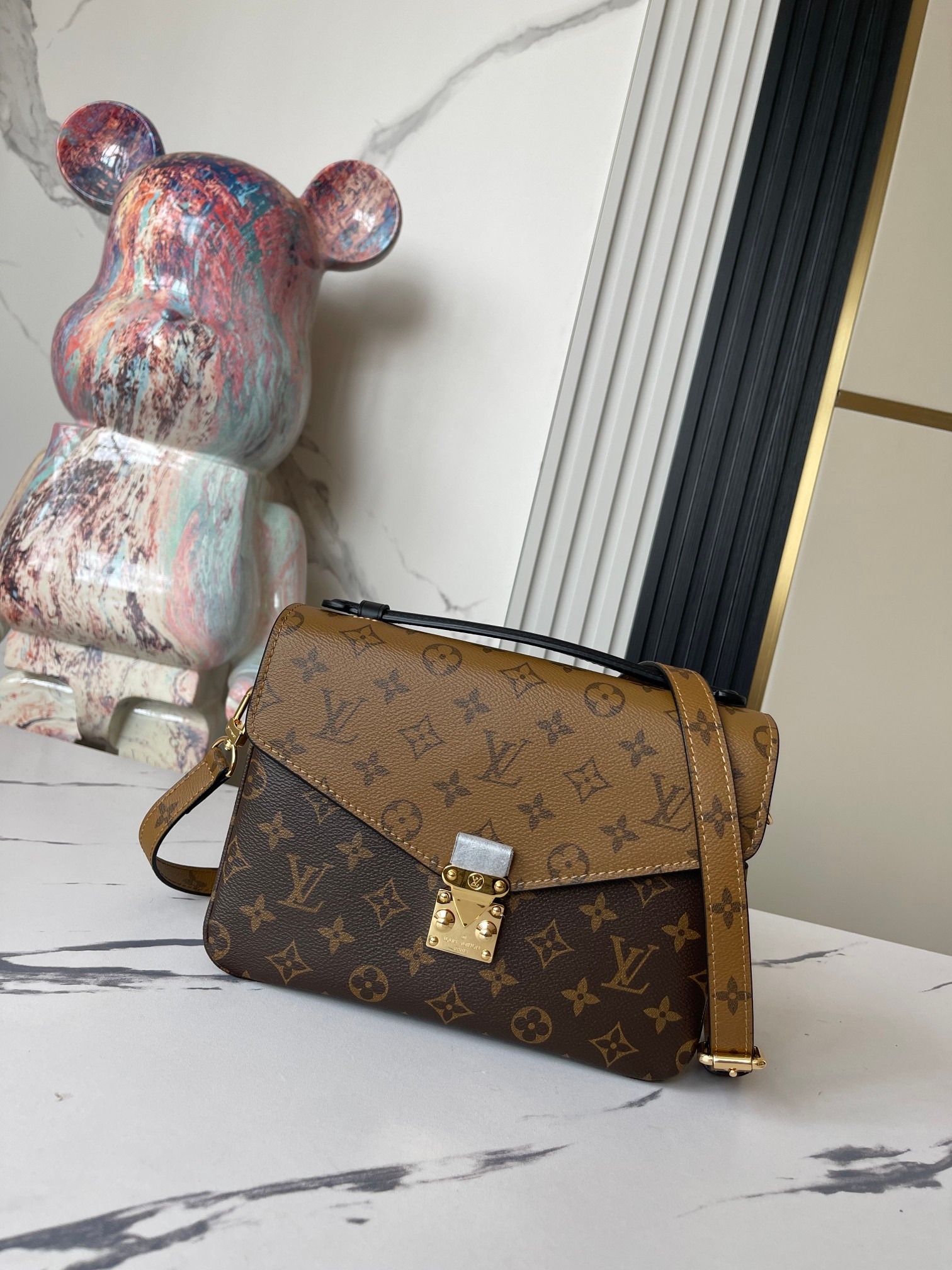 Louis Vuitton Pochette Métis Monogram Shoulder Bag - Image 2