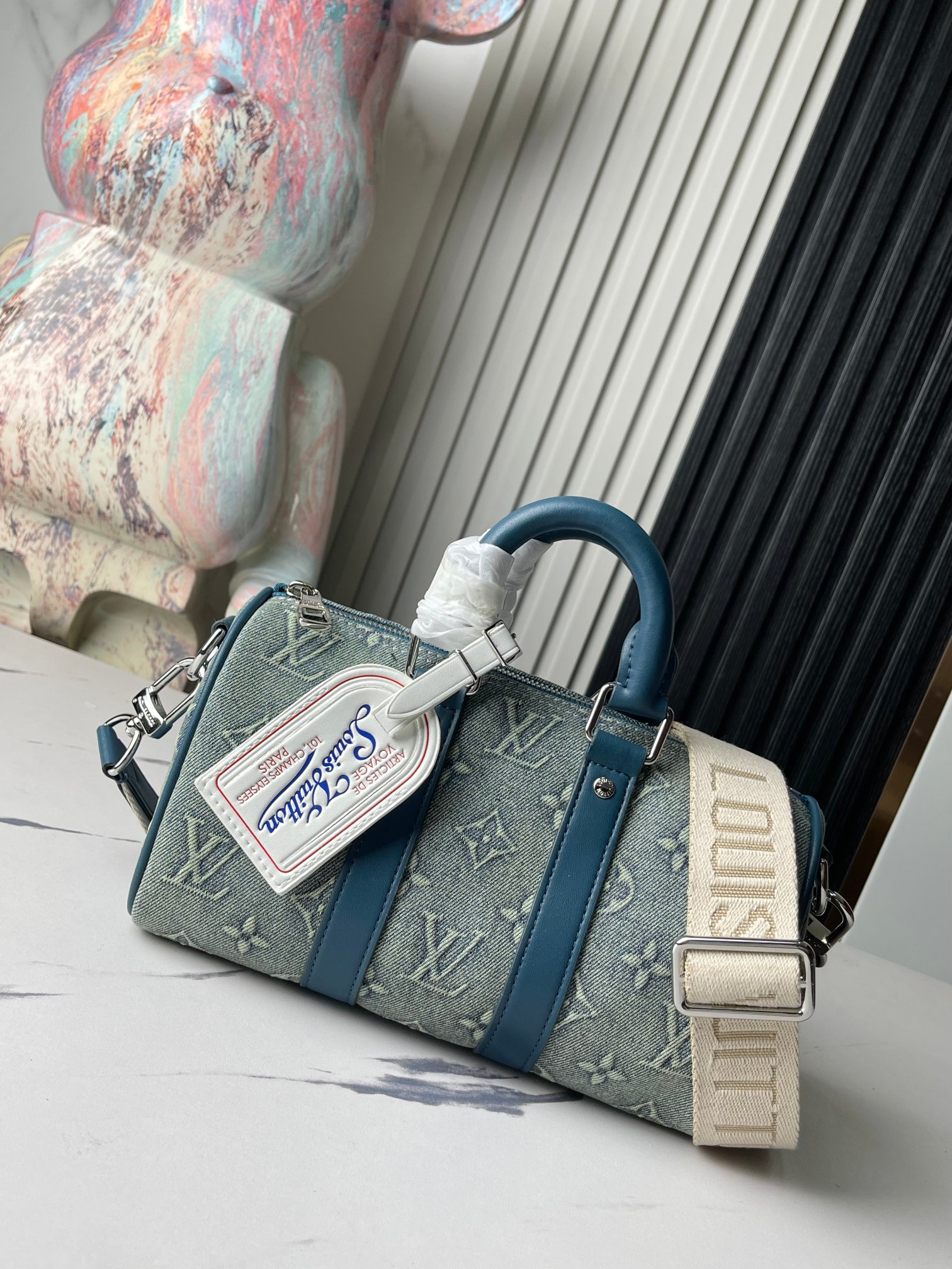 Louis Vuitton Keepall Bandoulière 25 Shoulder Bag in Monogram Washed Denim Canvas - Image 2