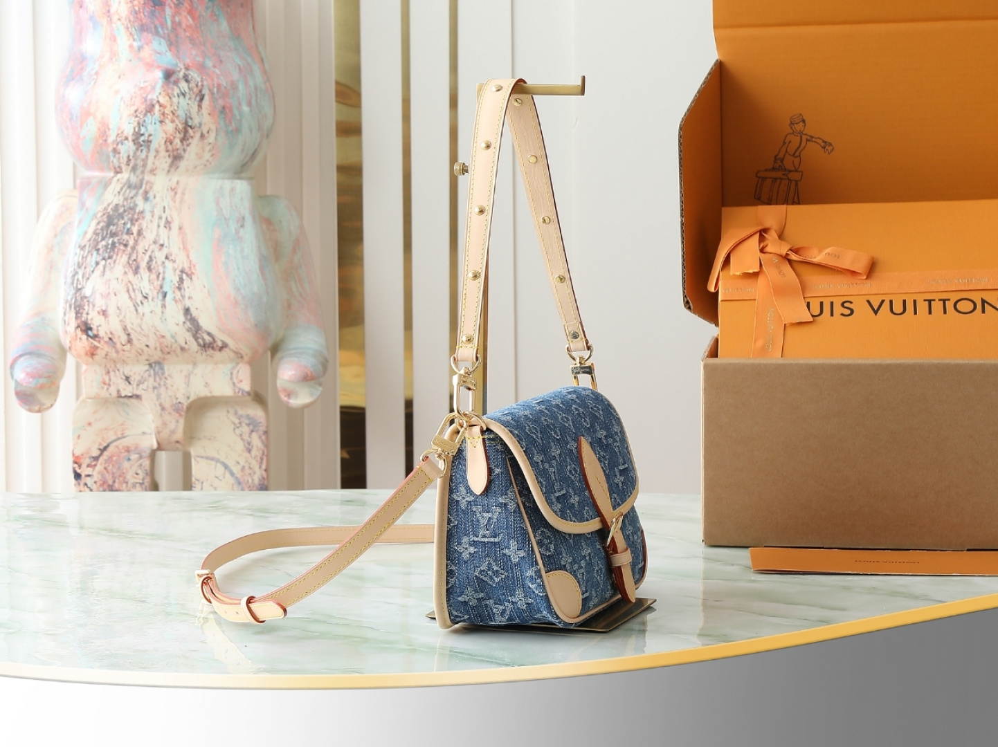 Louis Vuitton Diane Monogram Empreinte Shoulder Bag M13070 - Image 2