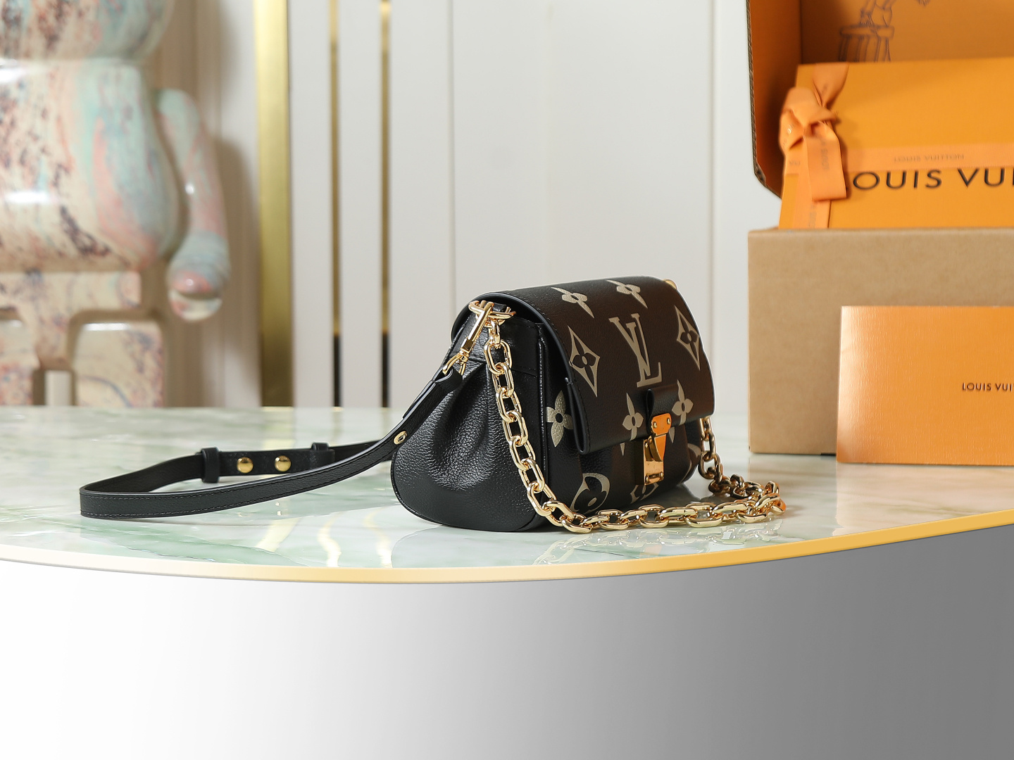 Louis Vuitton M45859 Favorite Monogram Leather Crossbody Bag - Image 2
