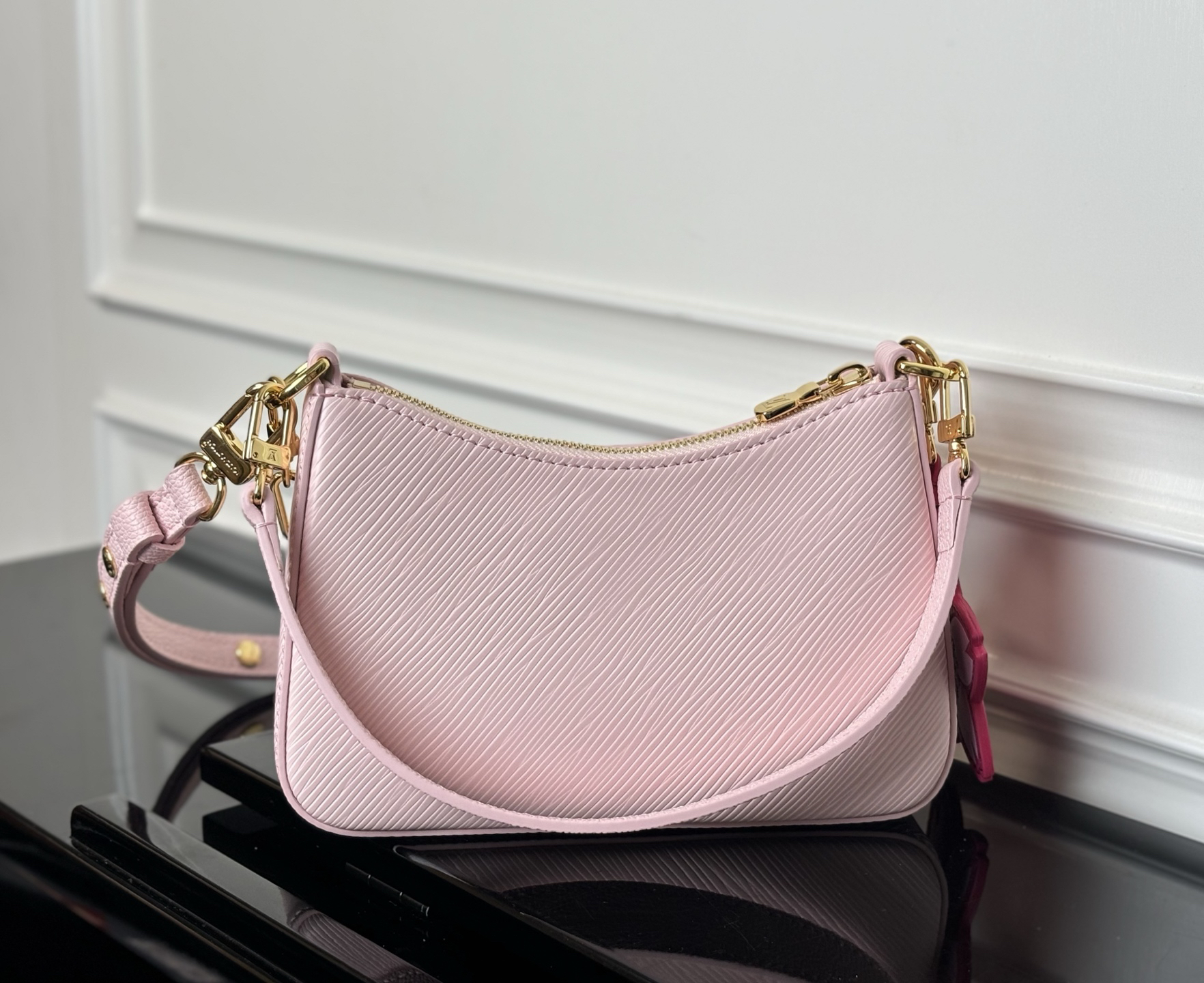 Louis Vuitton x Takashi Murakami M13101 Pink Epi Leather Crossbody Bag - Image 2