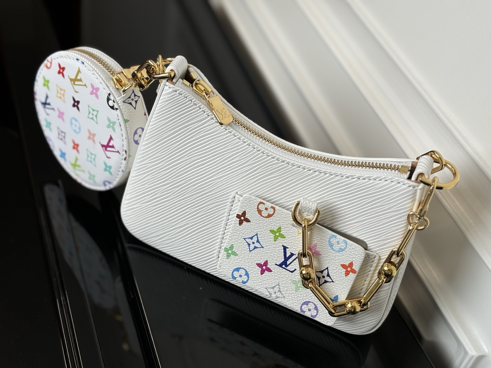 Marellini M13099 White Crossbody Bag - Image 2
