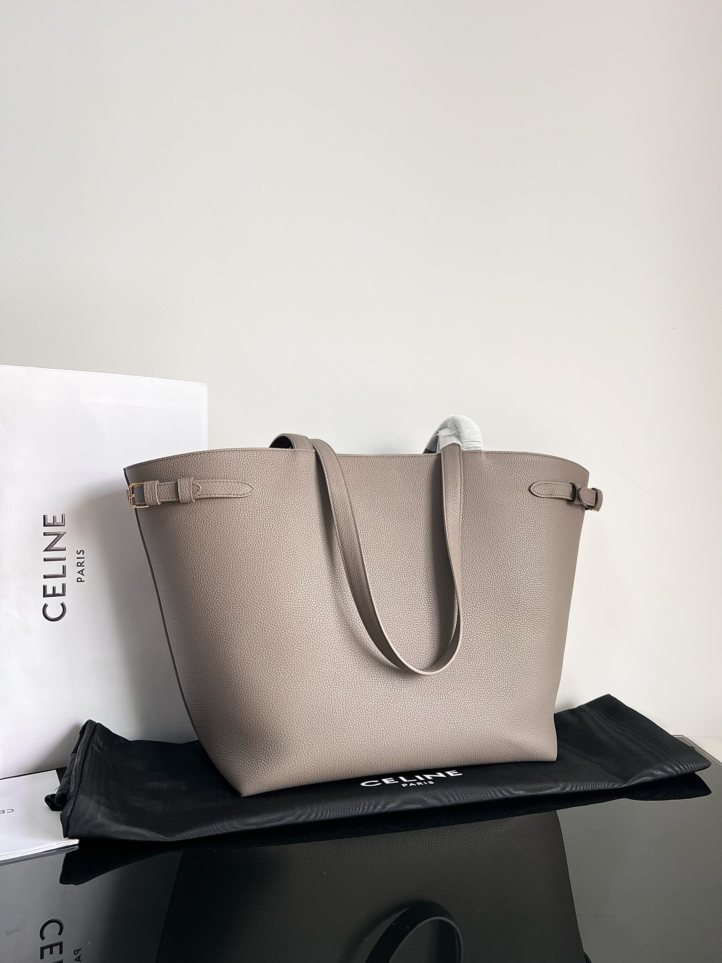 Celine CUIR CABAS ANAIS Grained Calfskin Tote Bag - Image 2