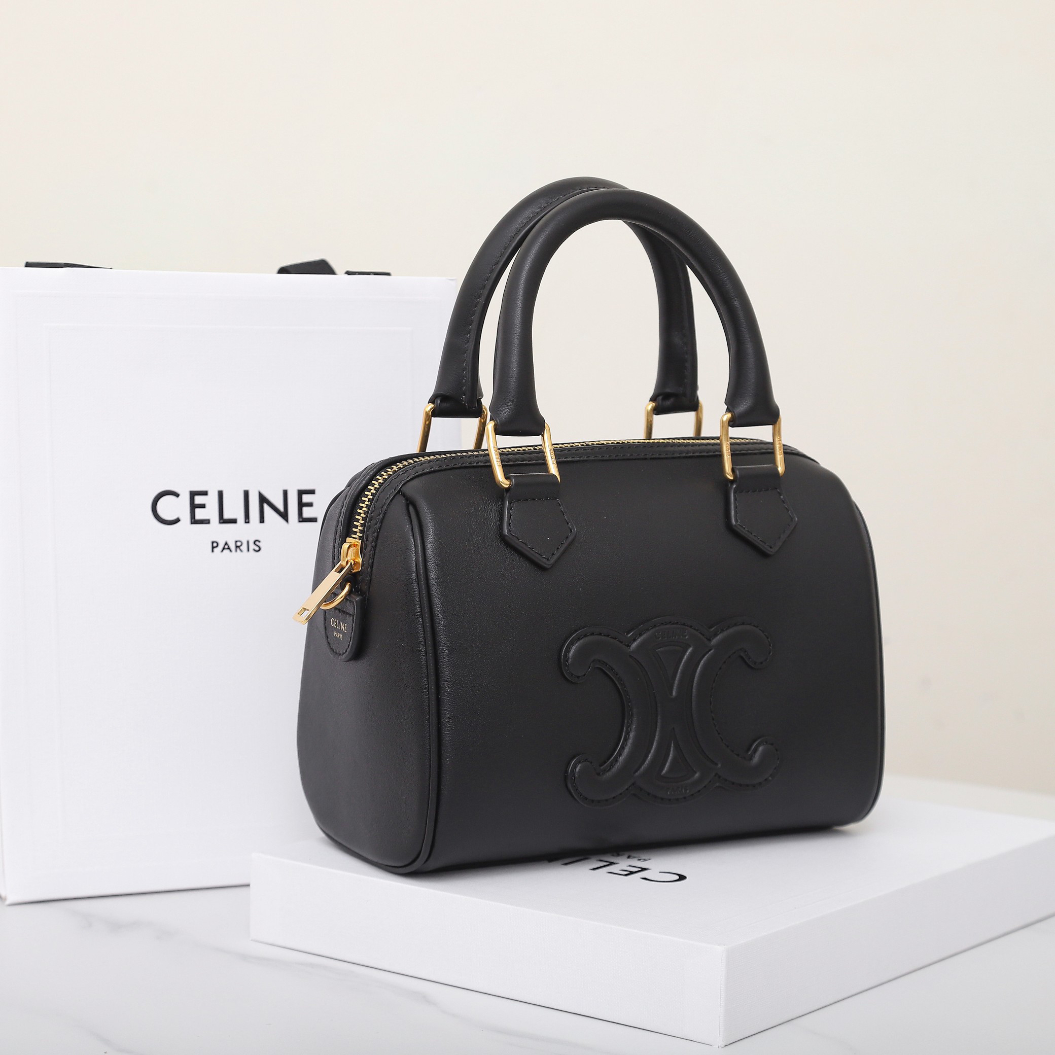 Italian Cowhide Embossed Bucket Handbag - Image 2