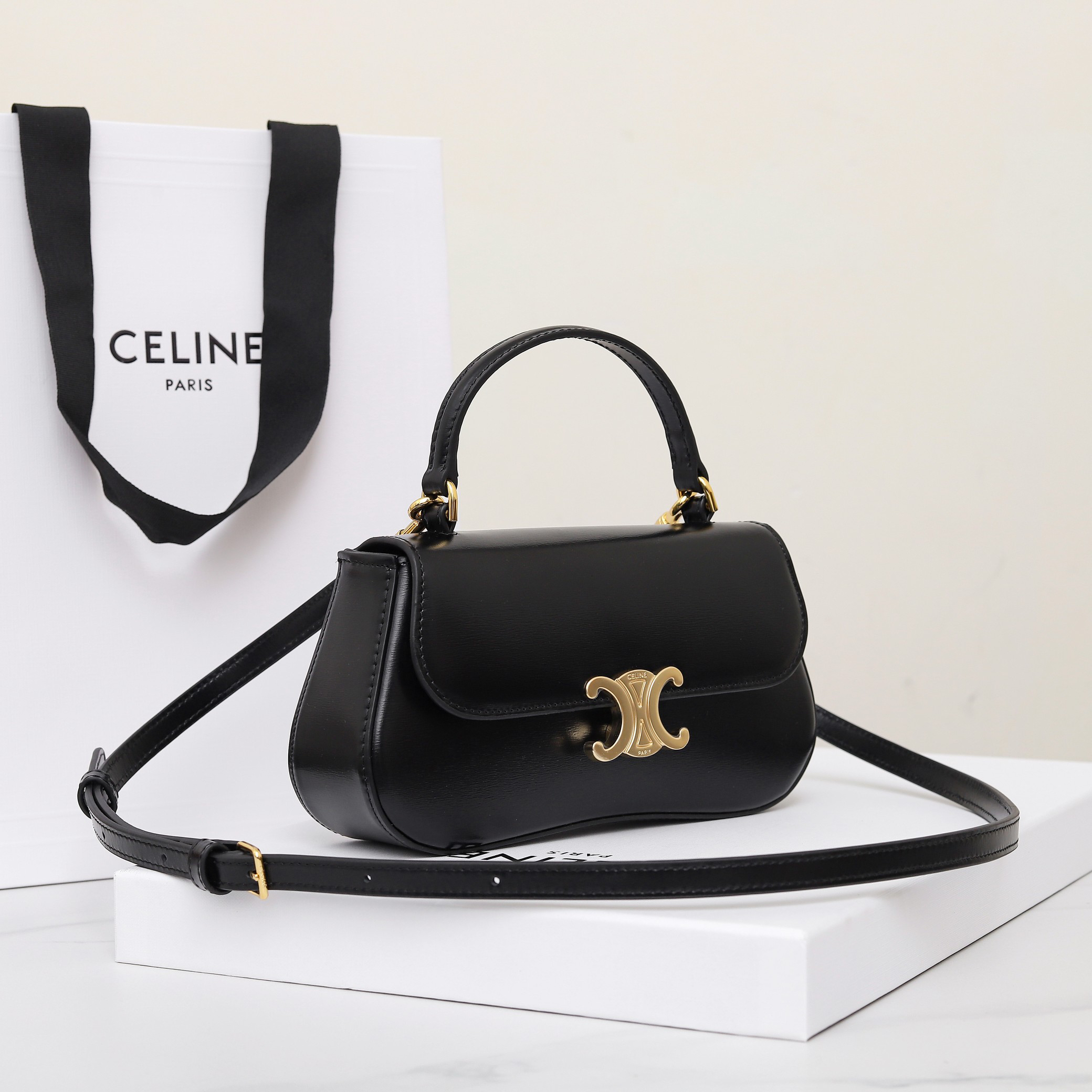 Celine Lola Triomphe Crossbody Bag - Image 2