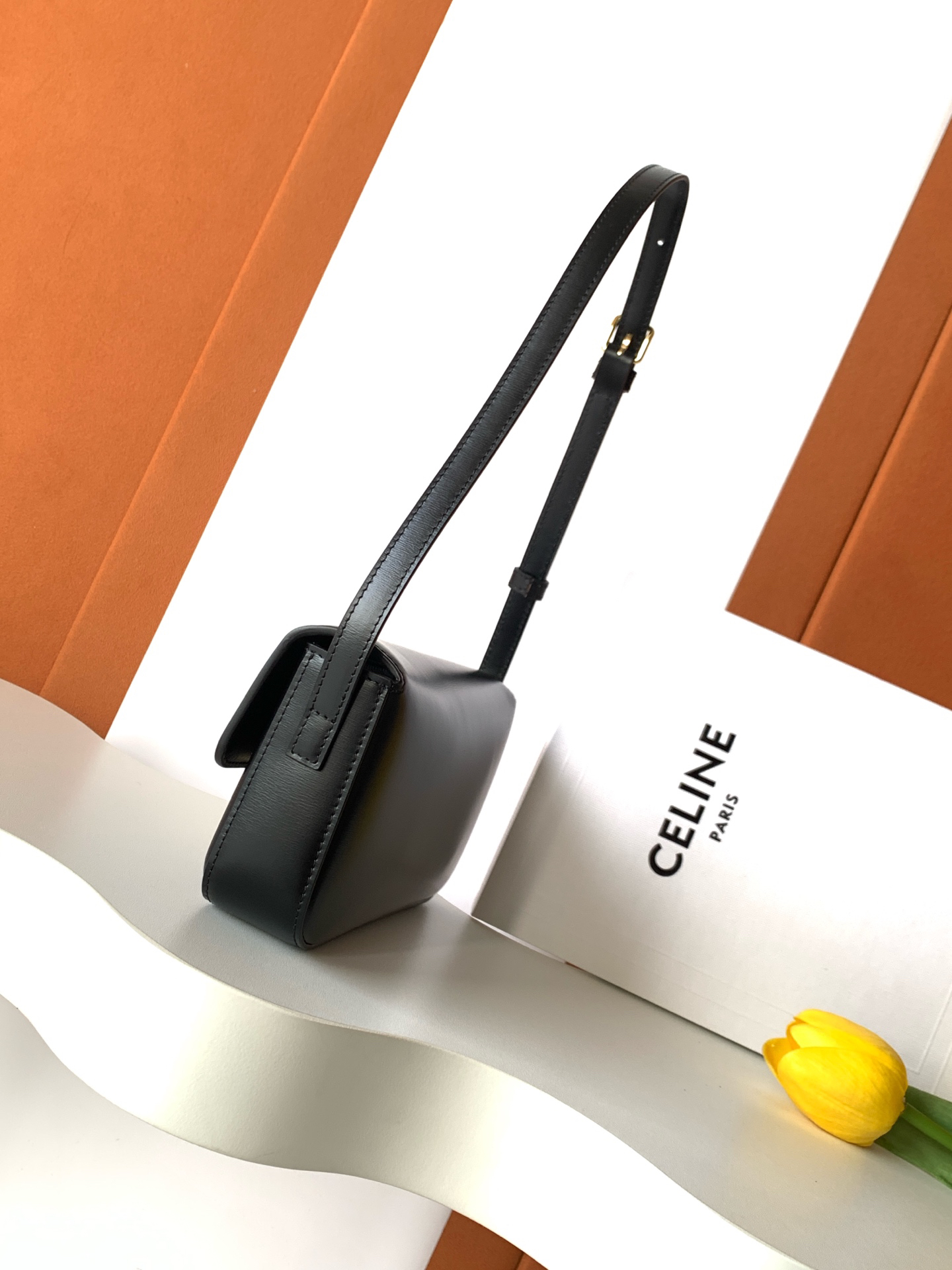 All-Leather Triumphal Arch Shoulder Bag - Image 2