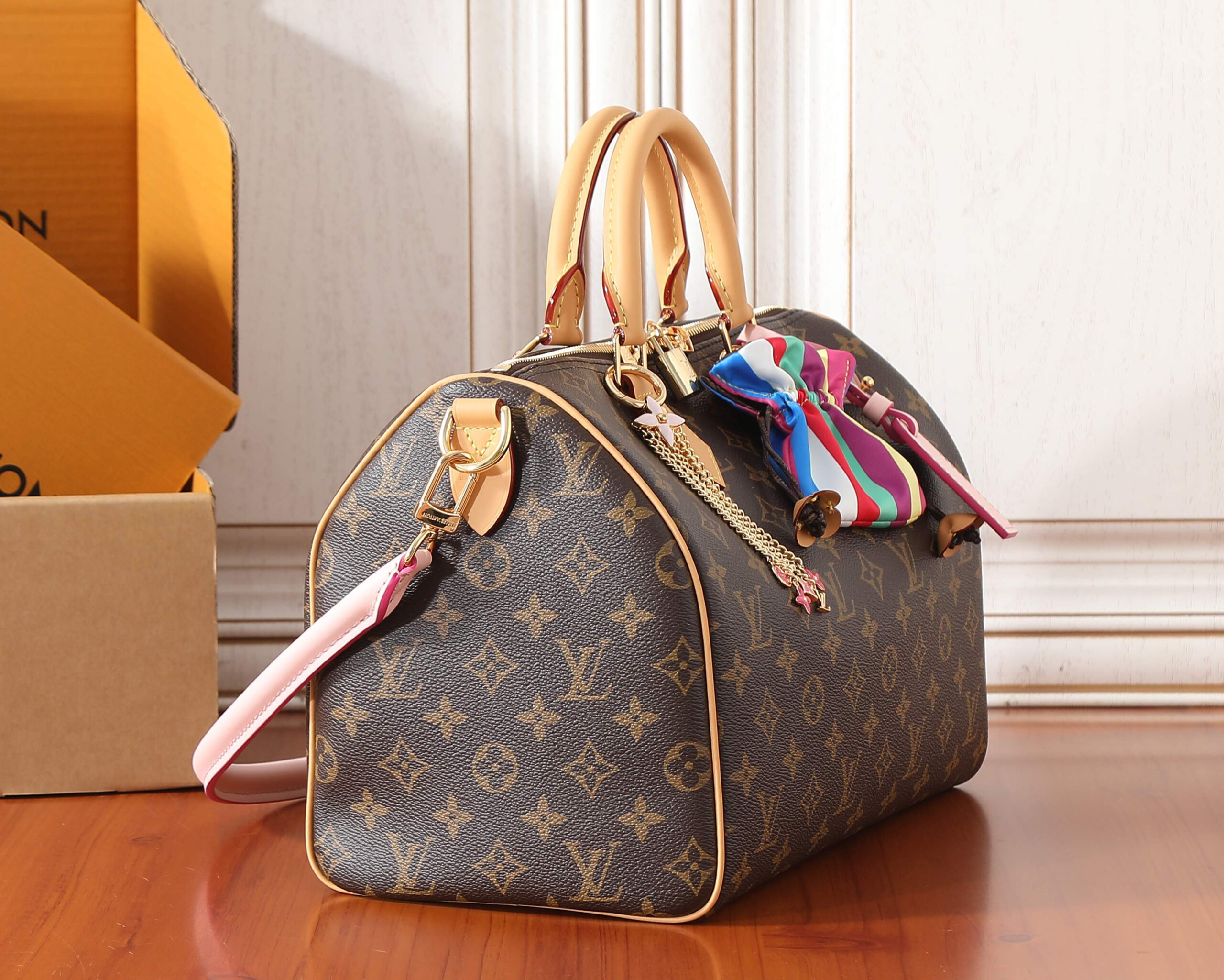 Louis Vuitton Speedy Soft Bandouliere 30 Handbag - Image 2