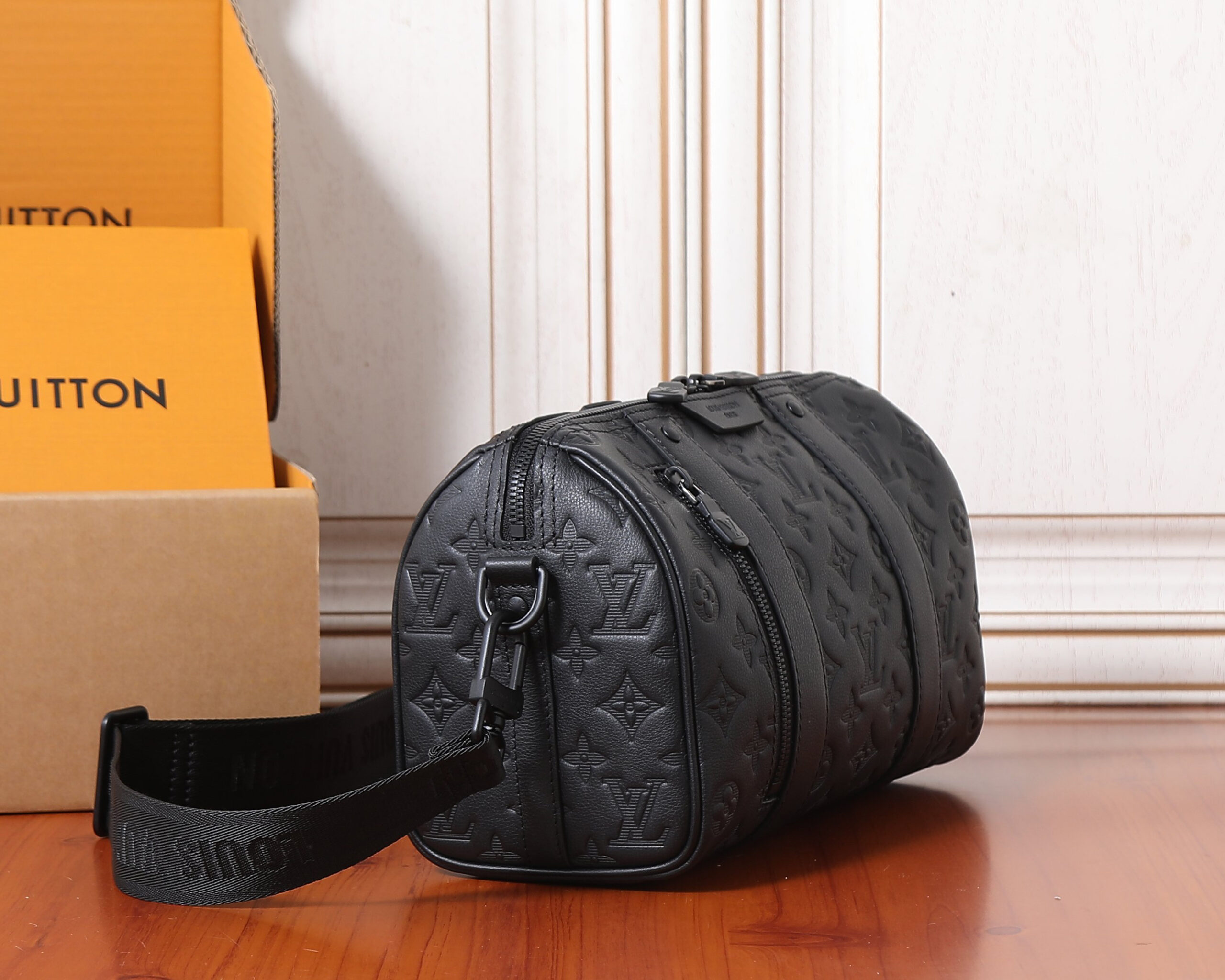 City Keepall Travel Bag in Monogram Shadow Leather, Model M26750 - Image 2