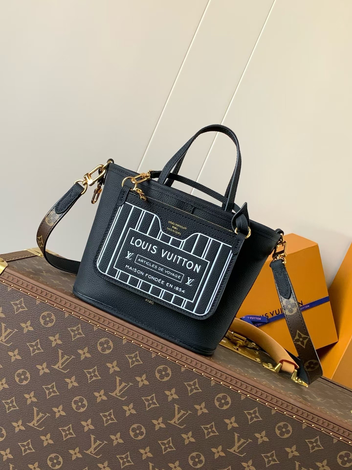 Louis Vuitton Neverfull Bandoulière Inside Out BB Handbag - Image 2