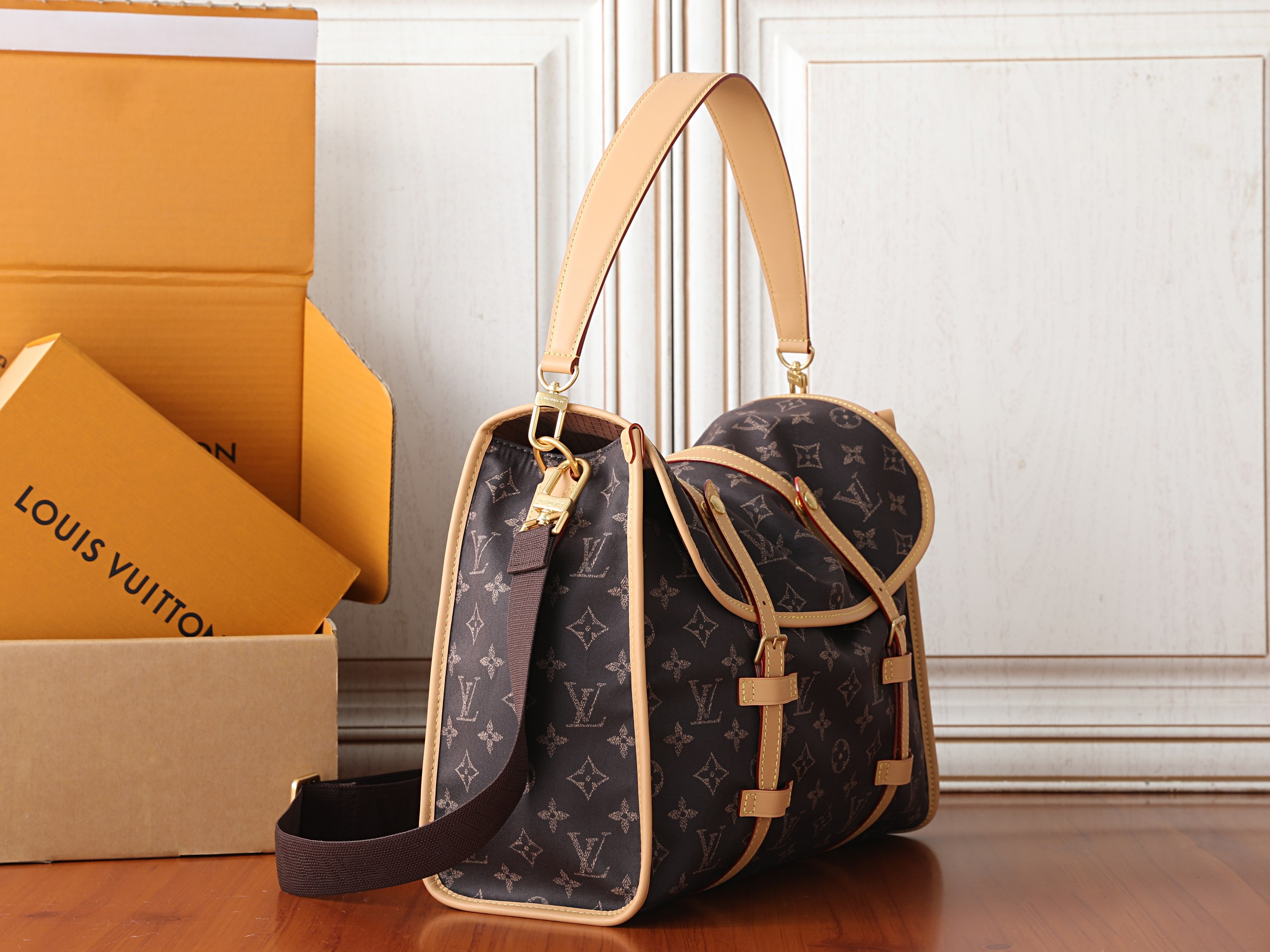 Louis Vuitton Jet Lag Bag - Image 2