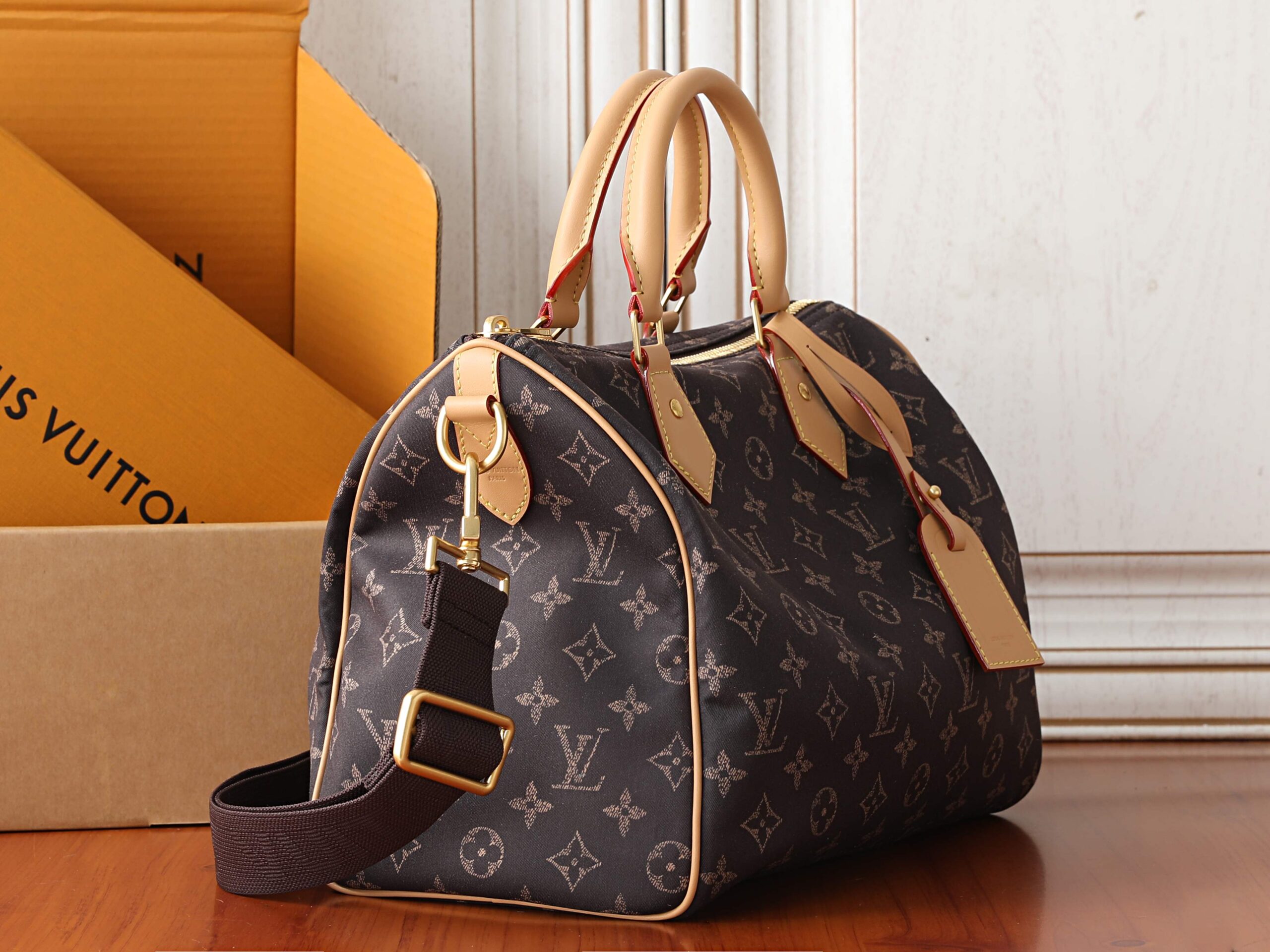 Louis Vuitton Speedy Bandoulière 30 Handbag - Image 2