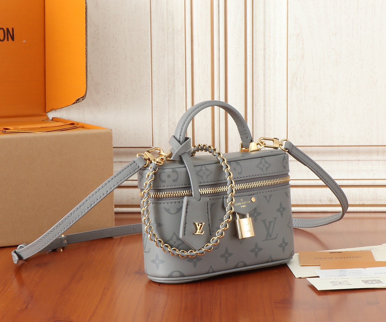 Louis Vuitton Vanity Chain Pouch M12427 - Image 2