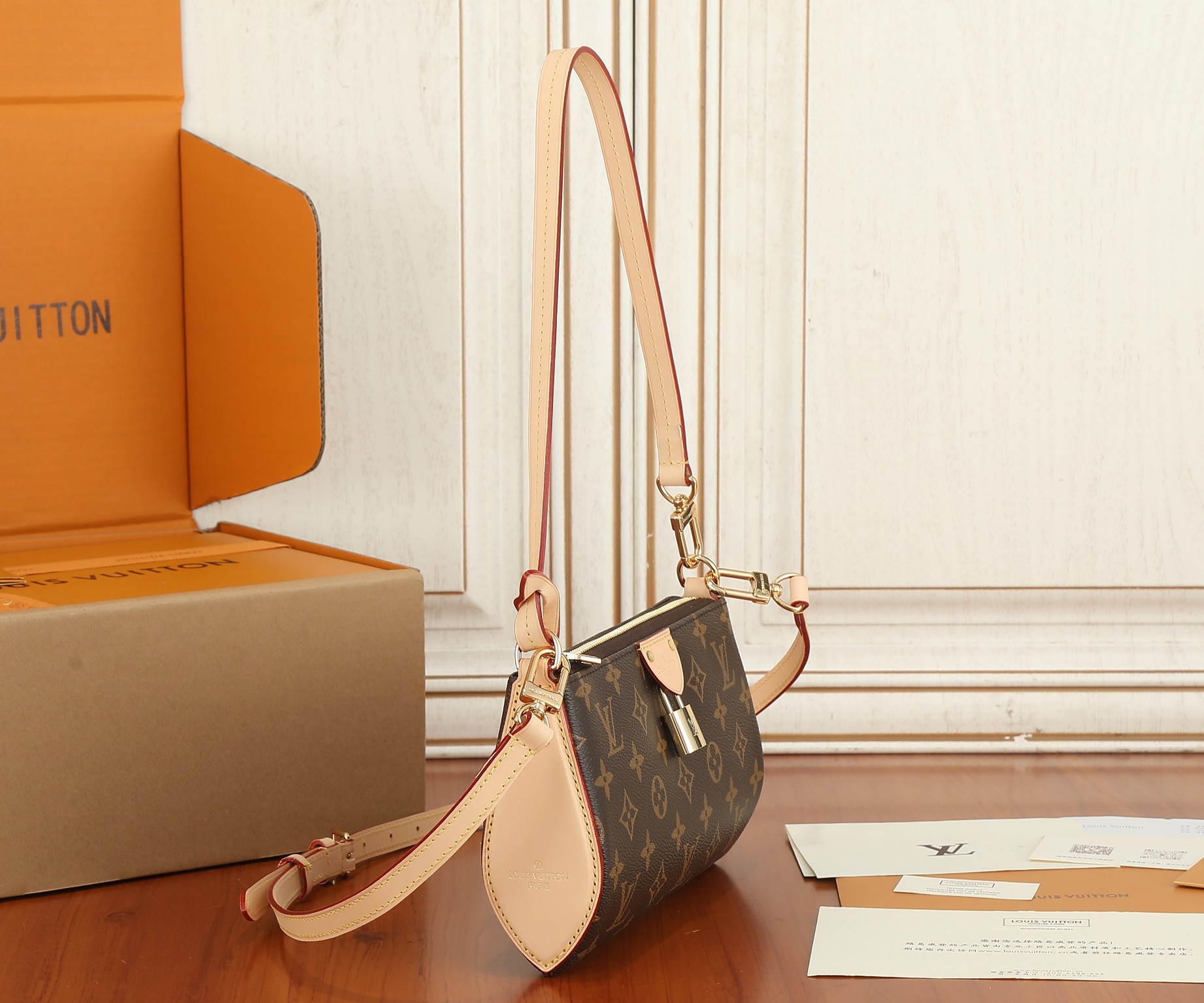 Louis Vuitton Pochette Tirette Monogram Canvas Crossbody Bag M12859 - Image 2
