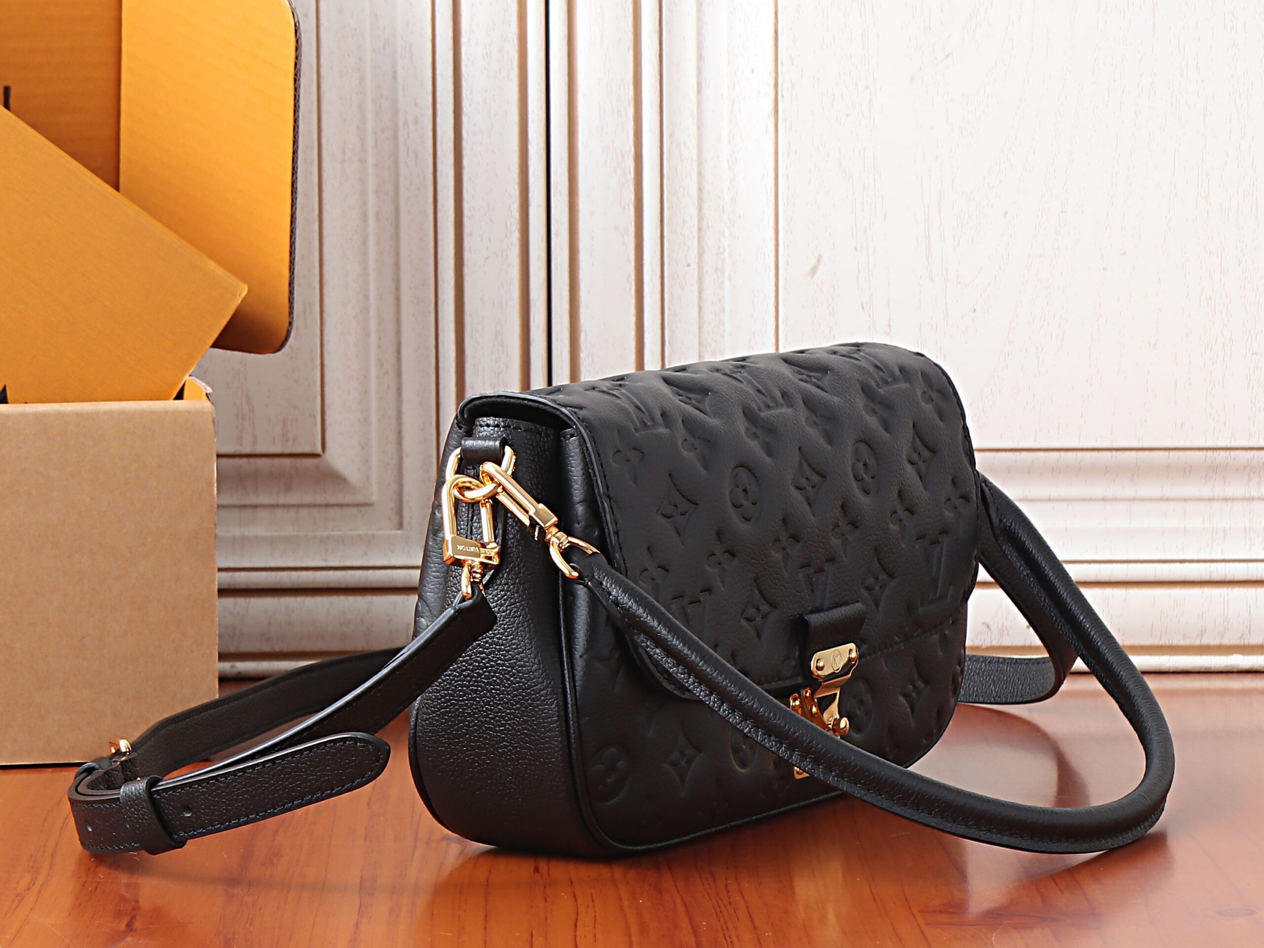 Louis Vuitton Pochette Metis Soft Small Crossbody Bag - Image 2