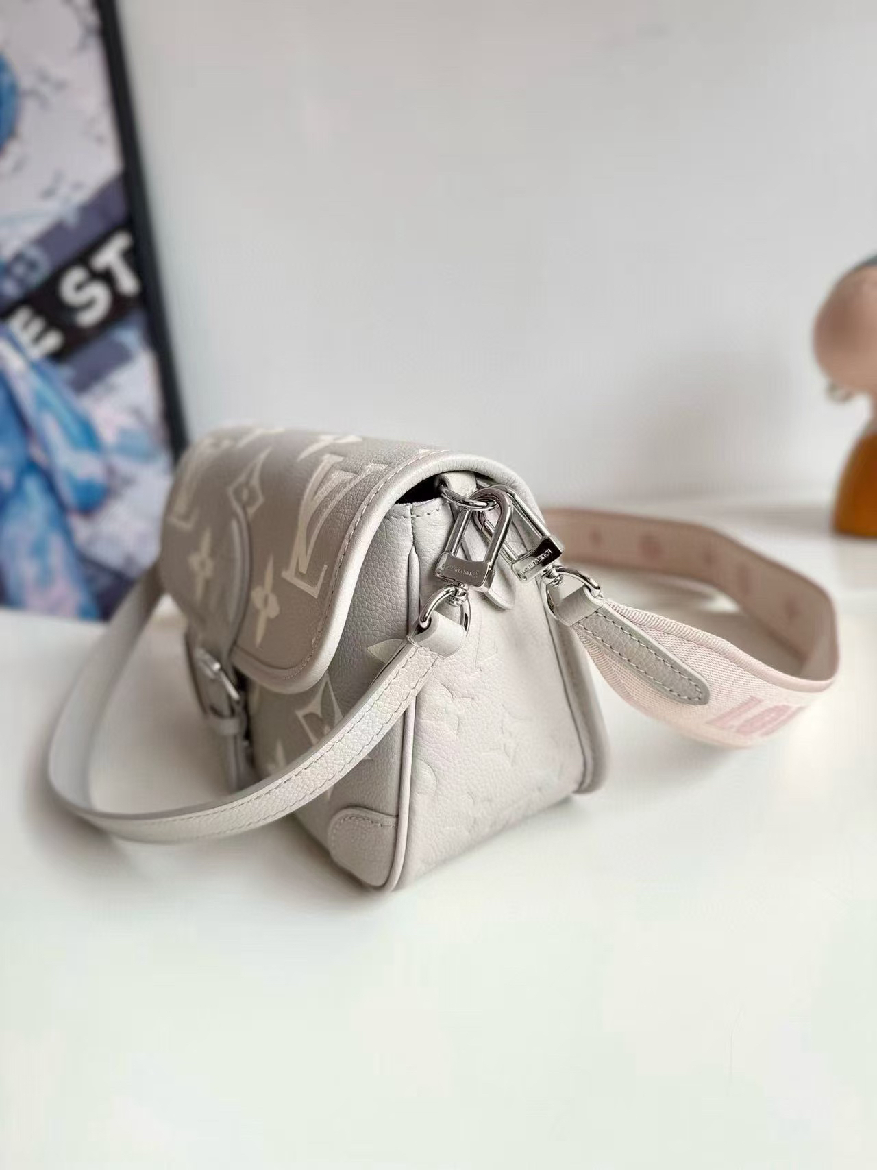 Louis Vuitton Diane Shoulder Bag M14214 - Image 2
