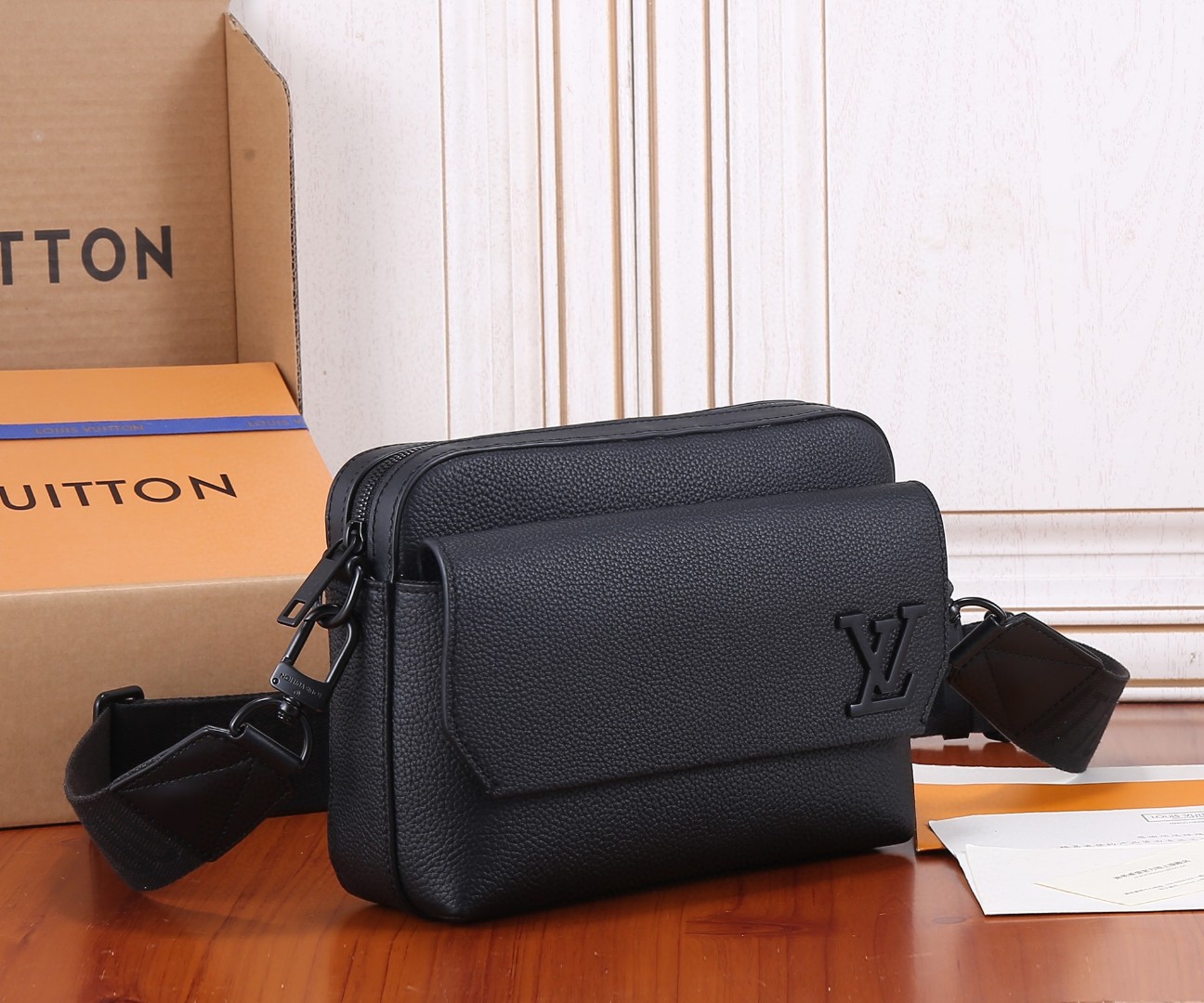 Louis Vuitton Fastline Messenger Bag M22482 - Image 2