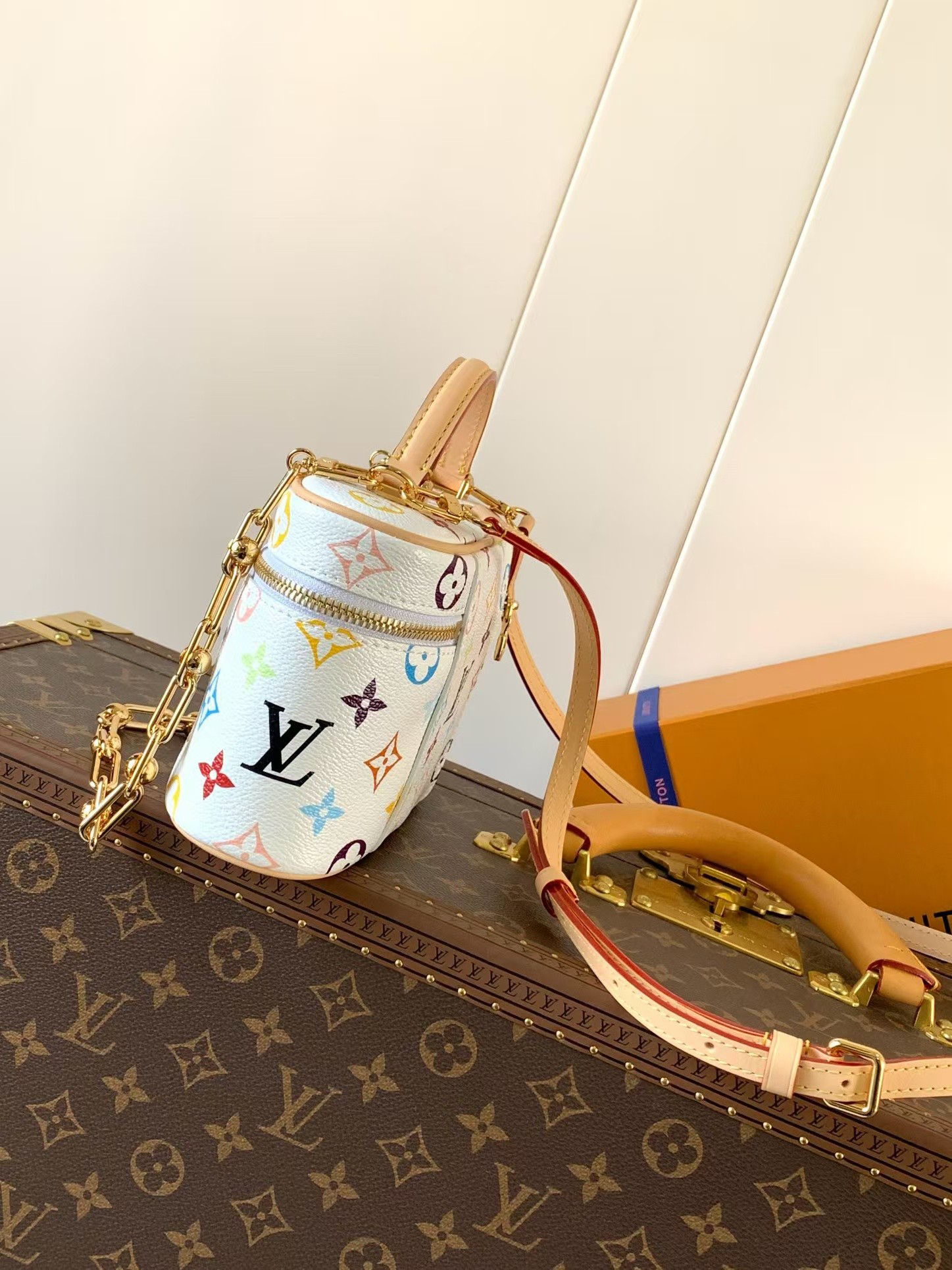 Louis Vuitton Vanity Pouch M13662 - Image 2
