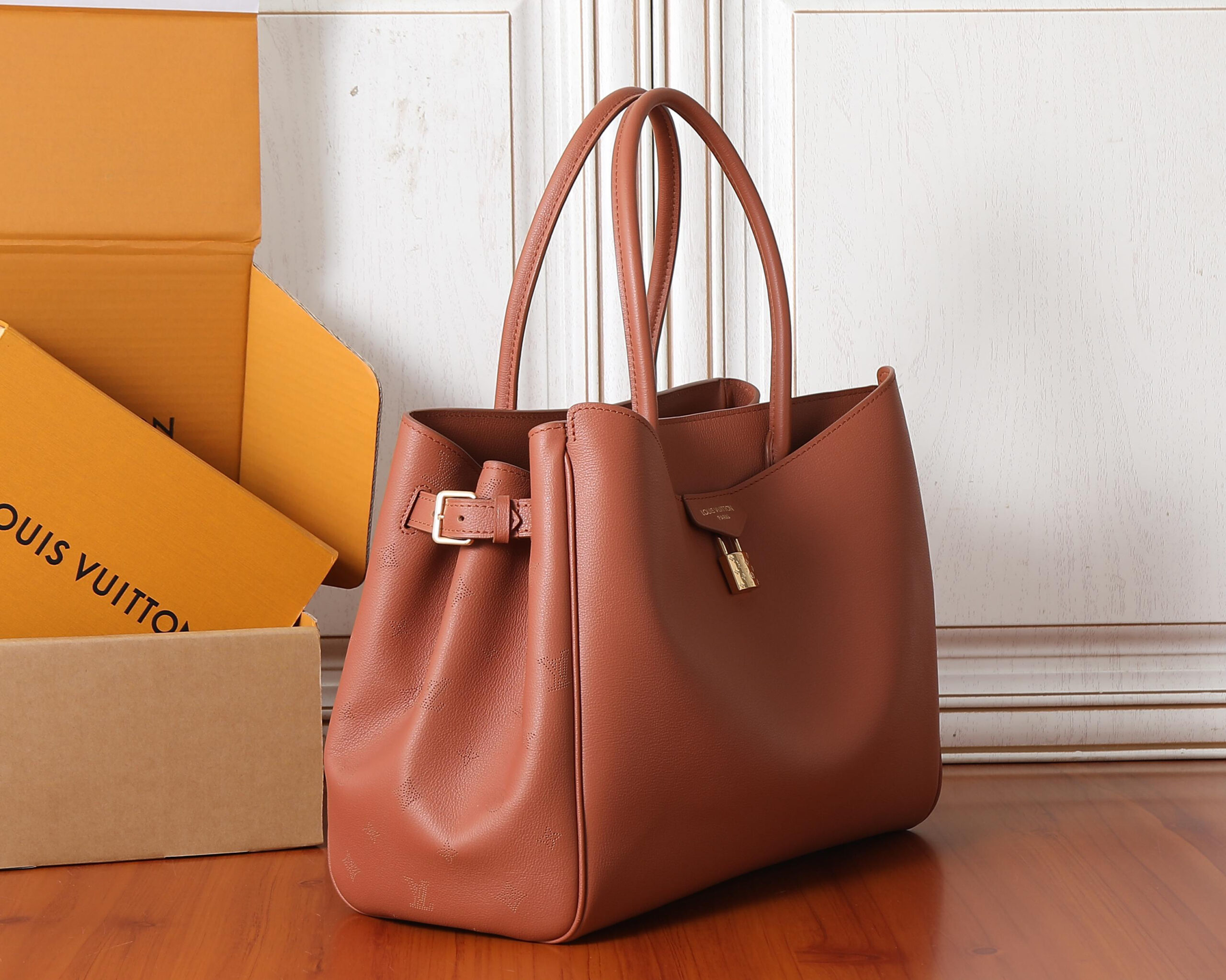 Black Calfskin Top-Handle Handbag - Image 2