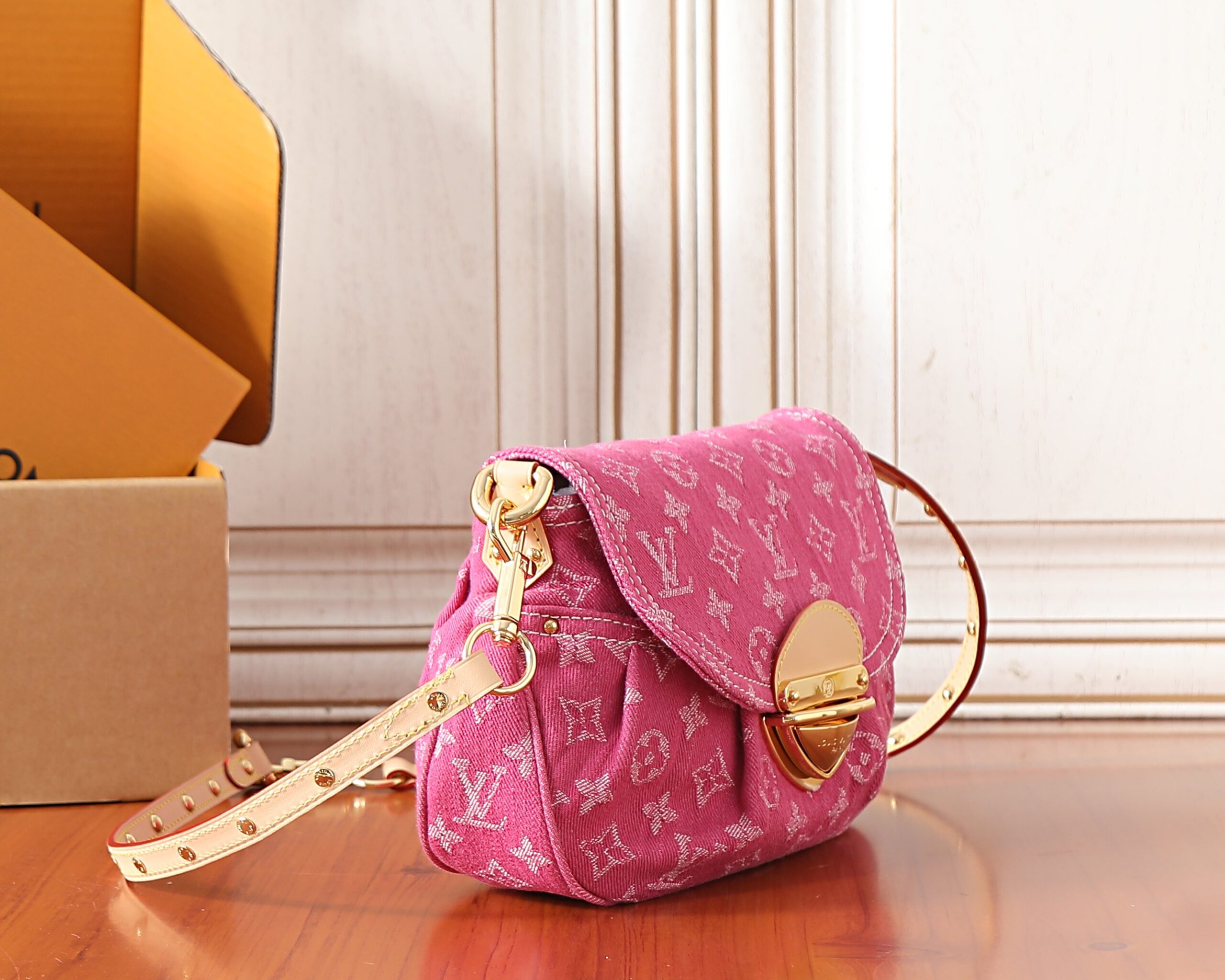 Rendez-Vous Sunset Denim Handbag - Image 2