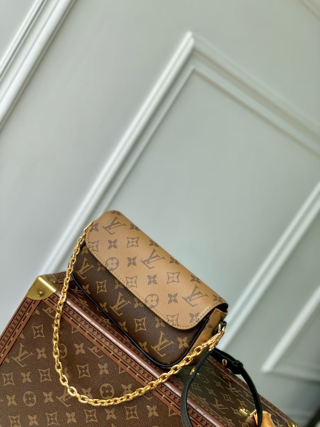 Louis Vuitton Wallet On Chain Ivy Monogram Reverse Shoulder Bag M26587 - Image 2