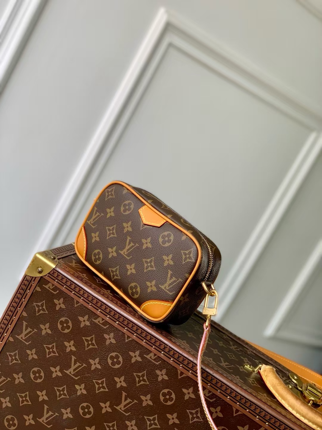 Louis Vuitton M14058 Mini Shoulder Bag in Monogram Canvas - Image 2