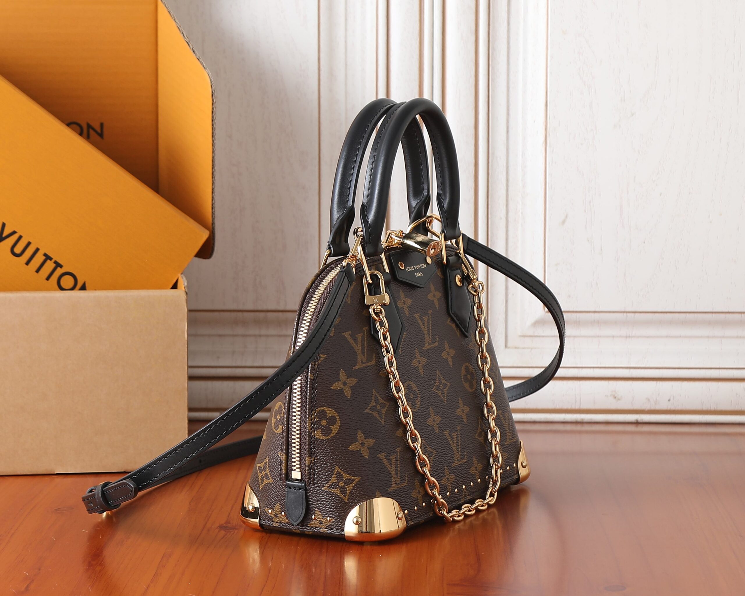 Louis Vuitton Alma BB Monogram Canvas Crossbody Bag - Image 2