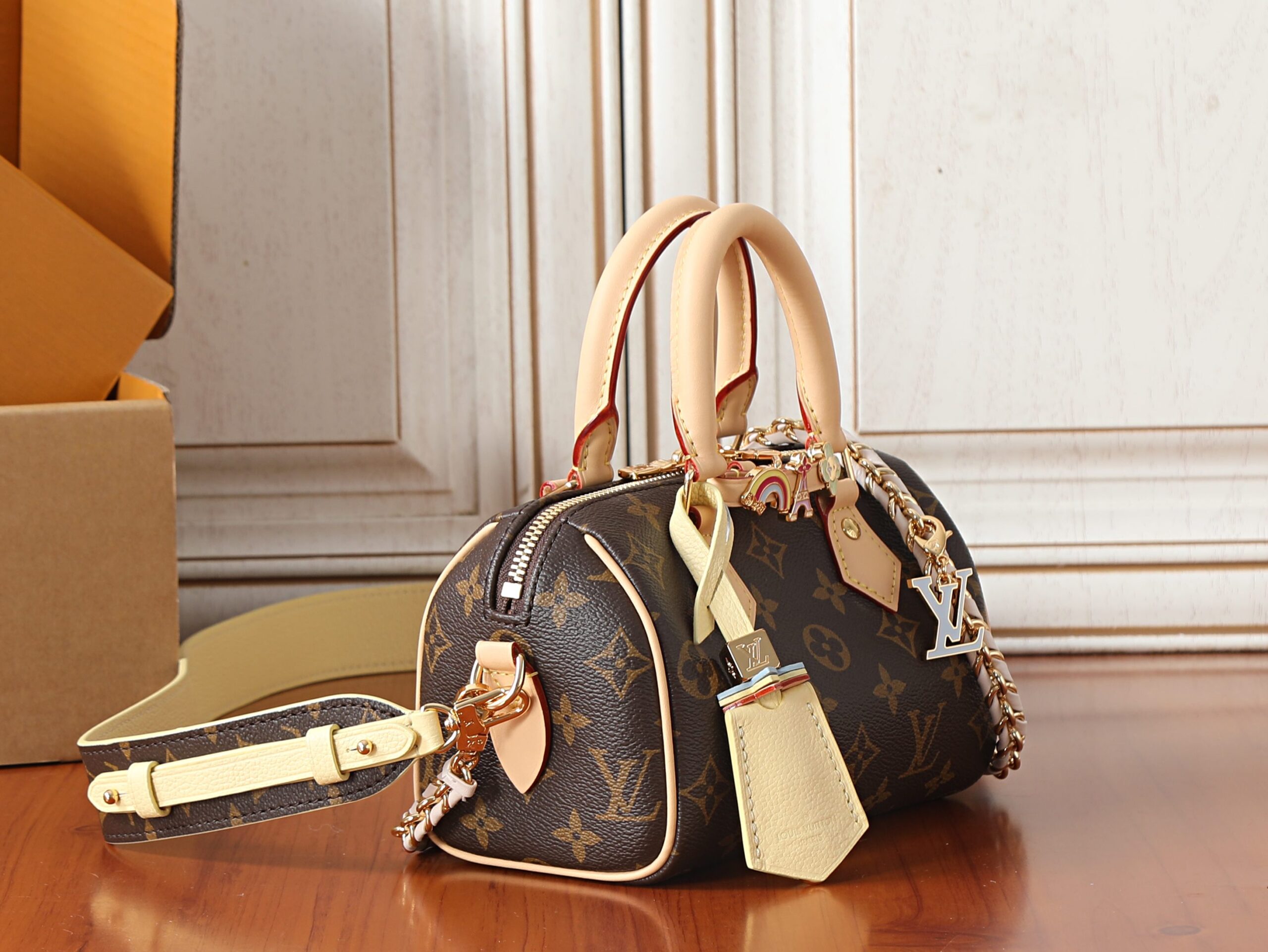 Louis Vuitton Speedy 18 Handbag - Image 2