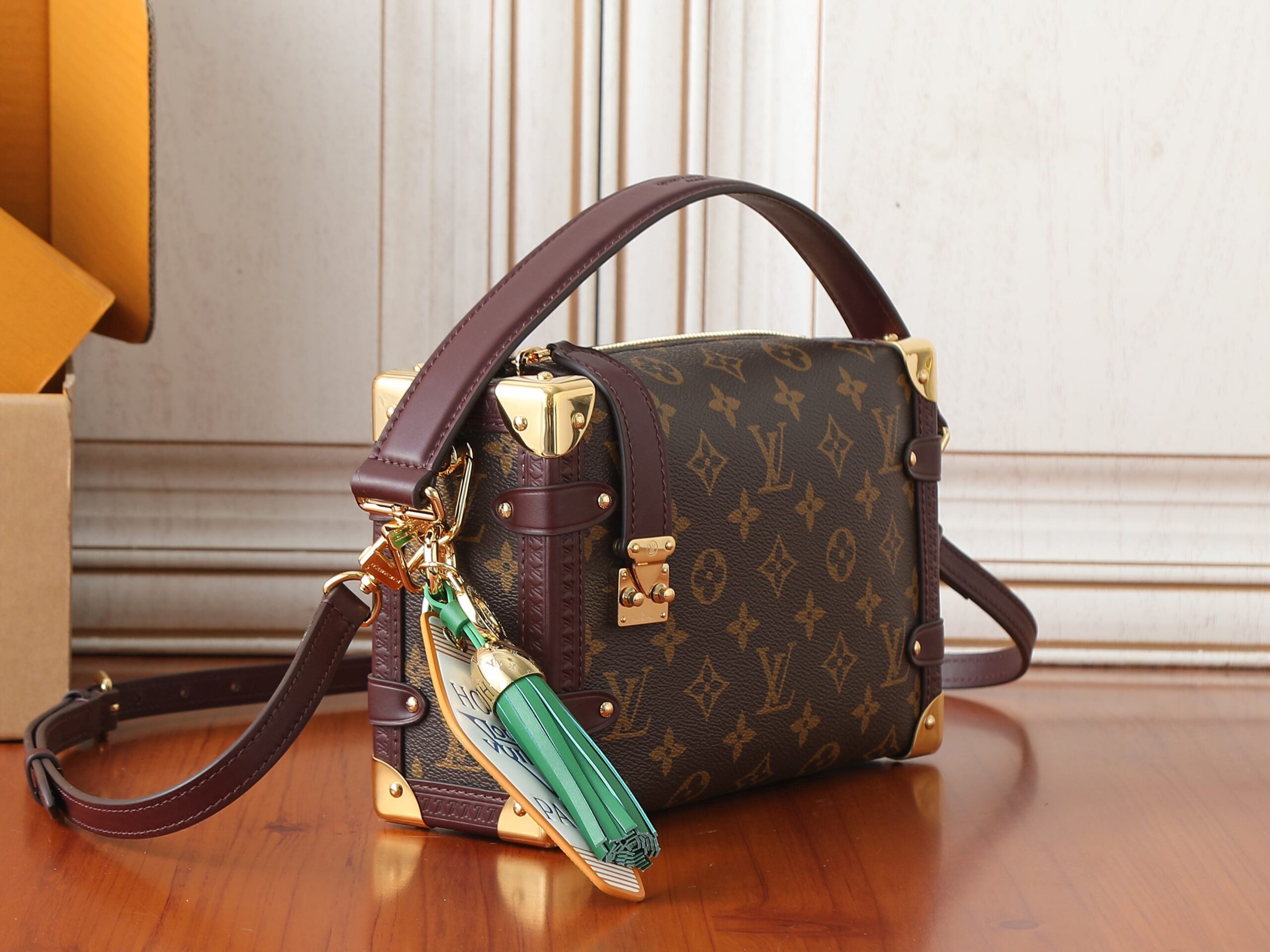 Louis Vuitton Getaway Side Trunk Medium Handbag - Image 2