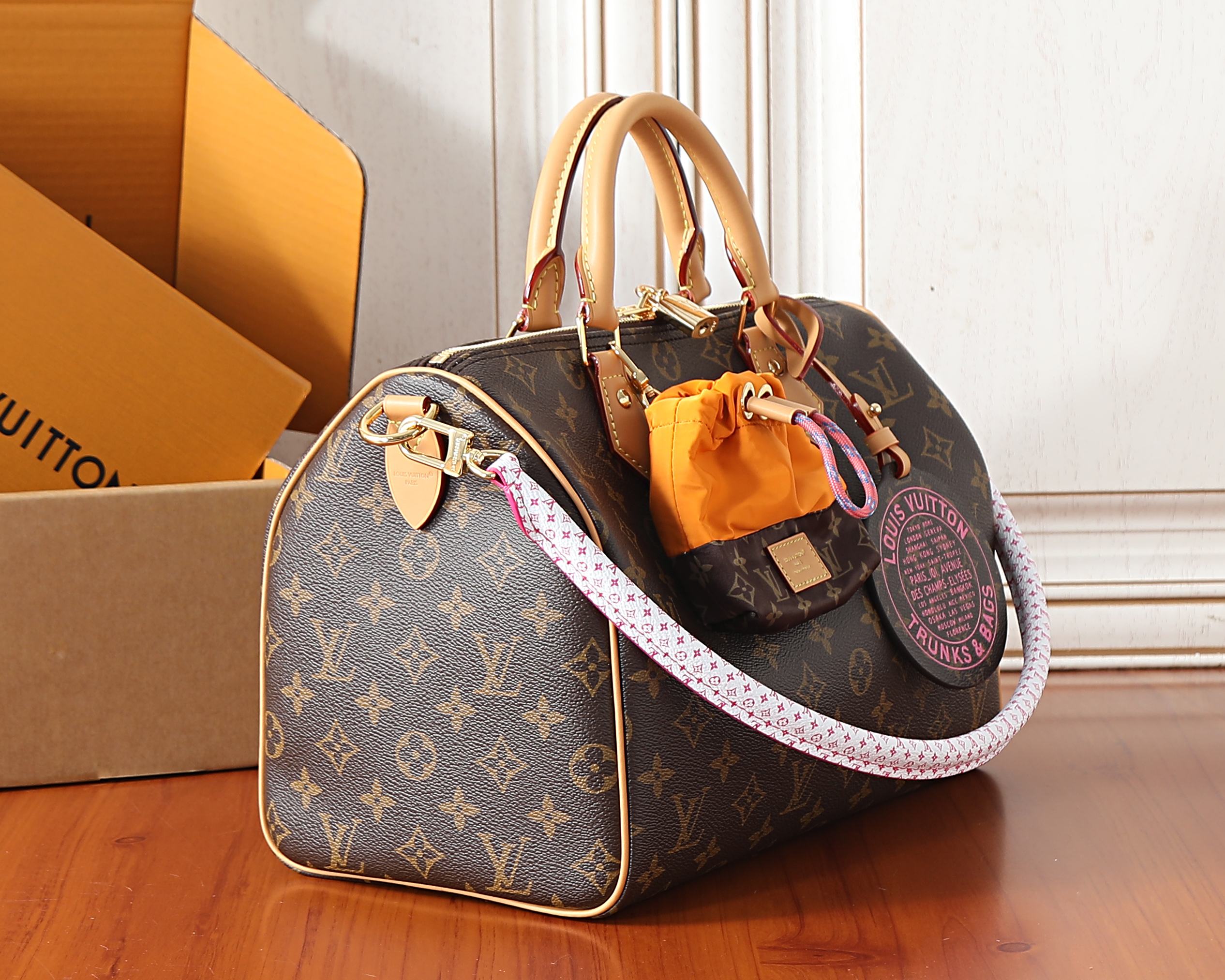 Louis Vuitton Speedy Soft 30 Handbag - Image 2