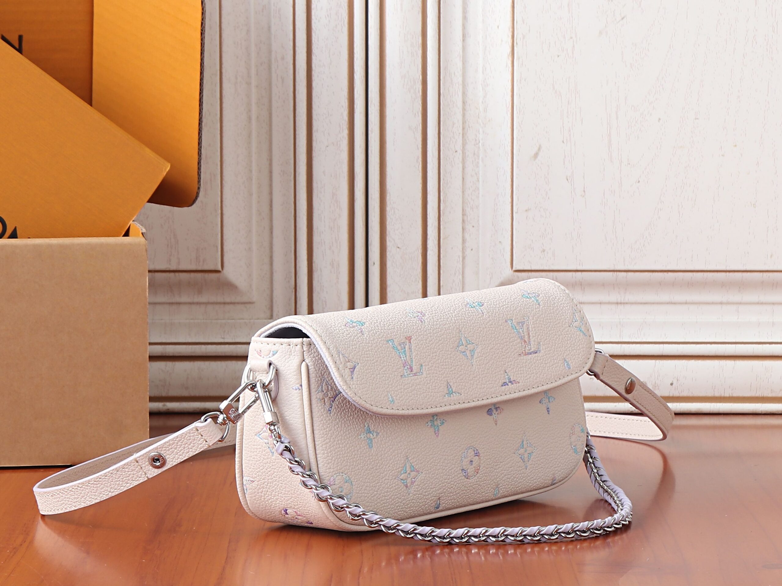 Louis Vuitton Wallet On Chain Ivy in Monogram Empreinte Leather - Image 2
