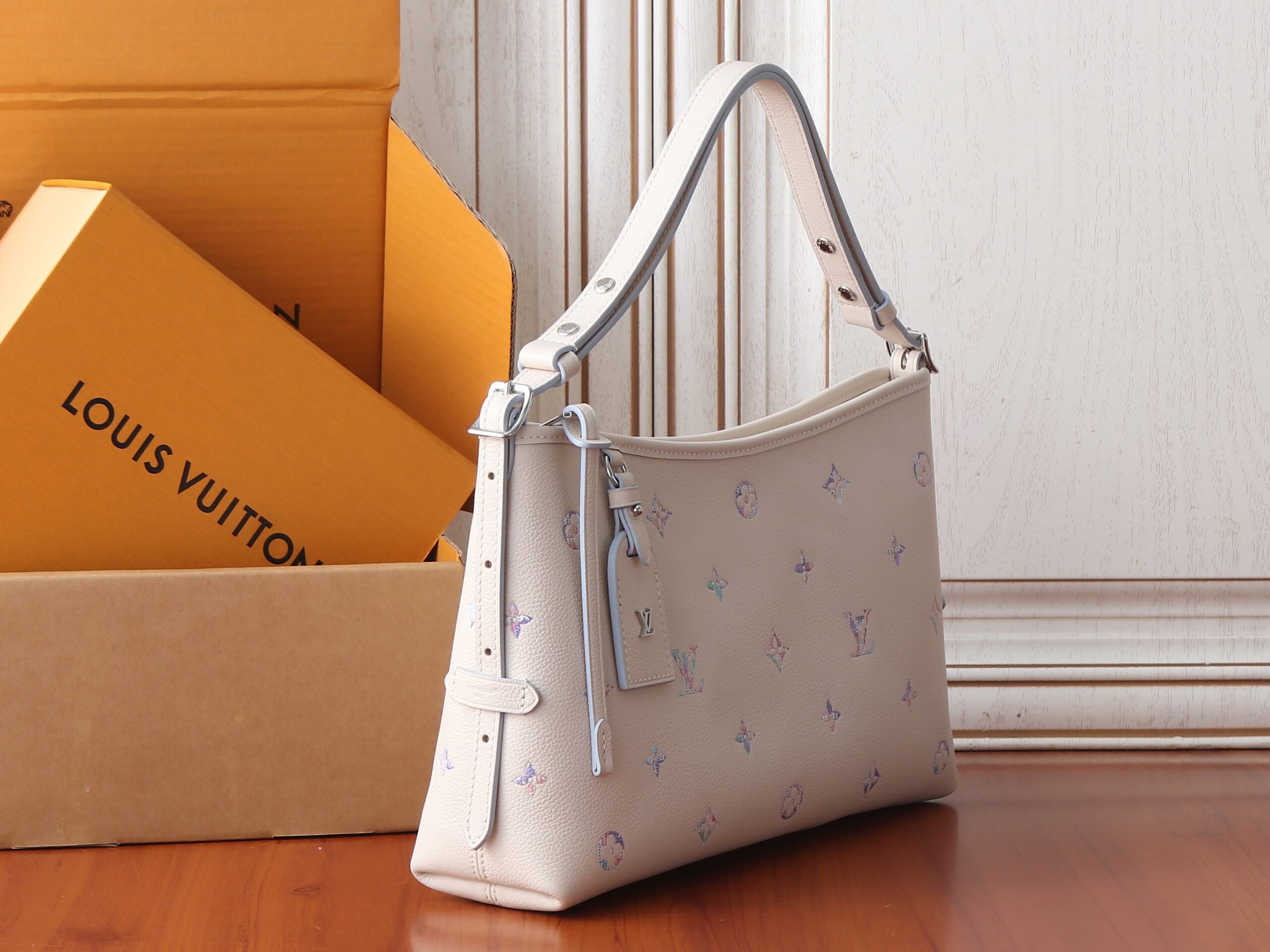 Louis Vuitton CarryAll Handbag in Monogram Empreinte Leather - Image 2