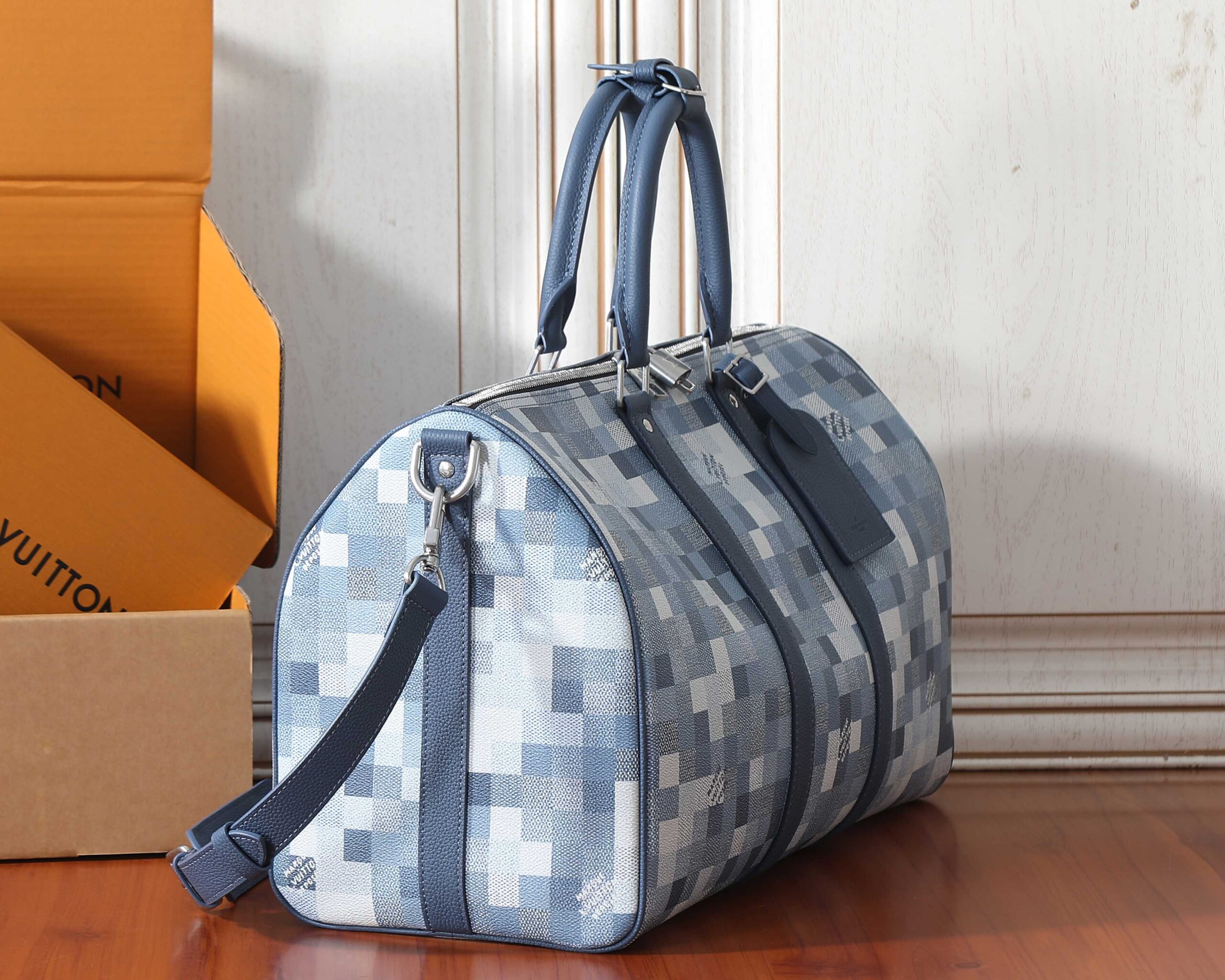 Louis Vuitton Keepall Bandouliere 45 Travel Bag in Damoflage Coated Canvas - Image 2