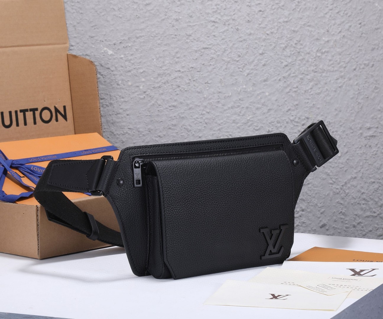 Louis Vuitton Aerogram Shoulder Bag M57081 - Image 2
