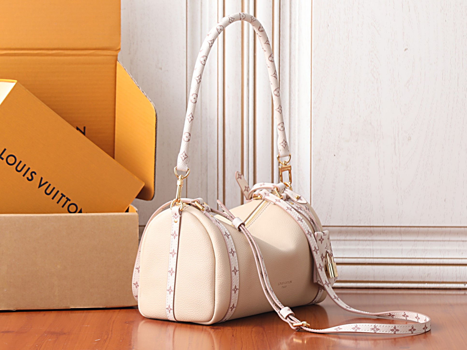 Louis Vuitton Express PM Handbag M2A393 - Image 2