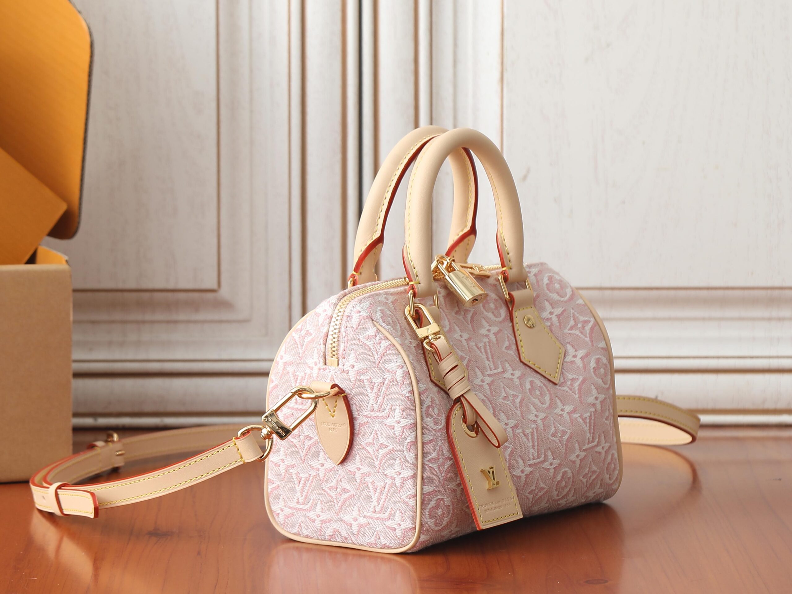 Louis Vuitton Speedy Bandouliere 20 Monogram Embleme Handbag - Image 2