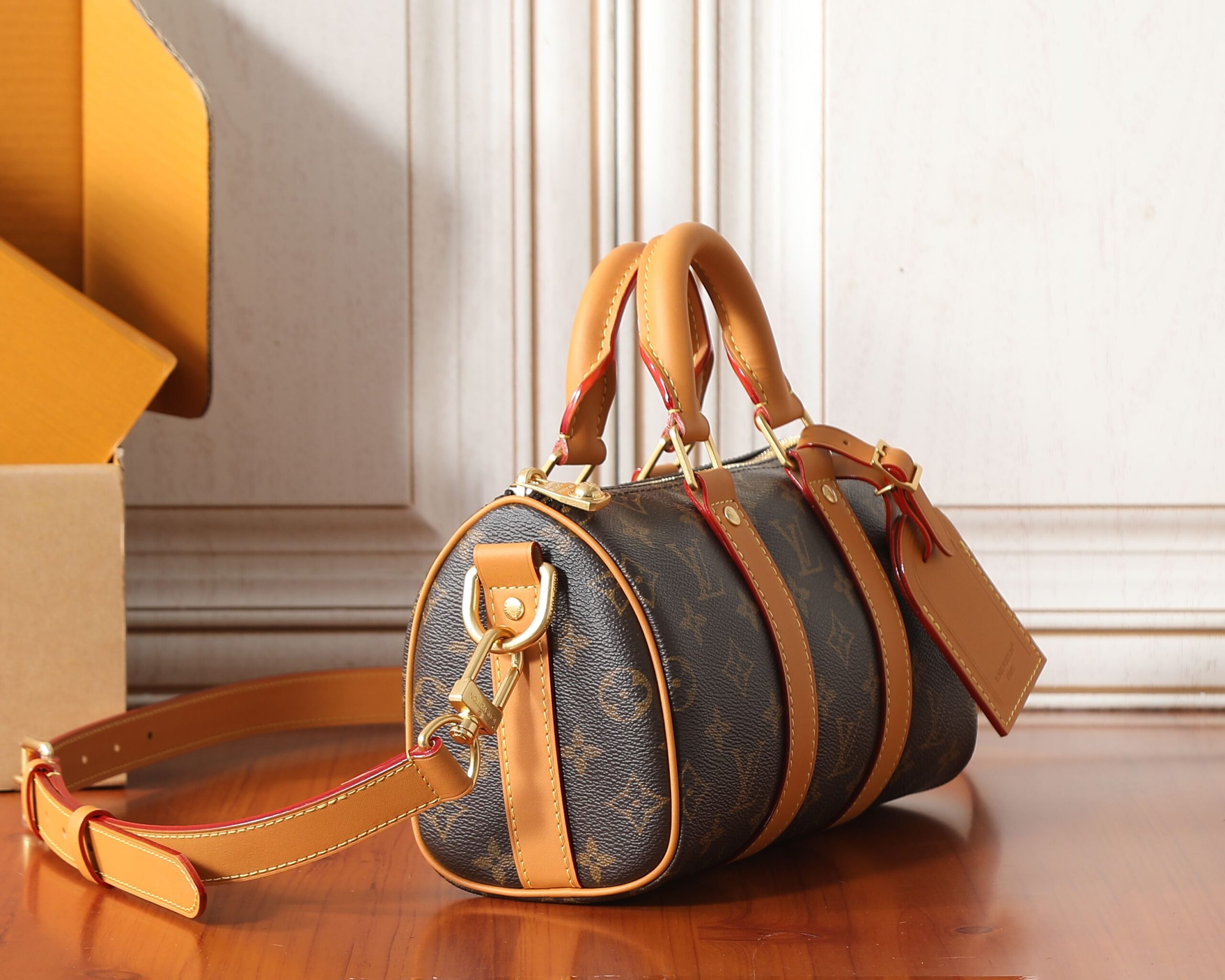 Louis Vuitton Keepall Bandoulière 25 Bag - Image 2