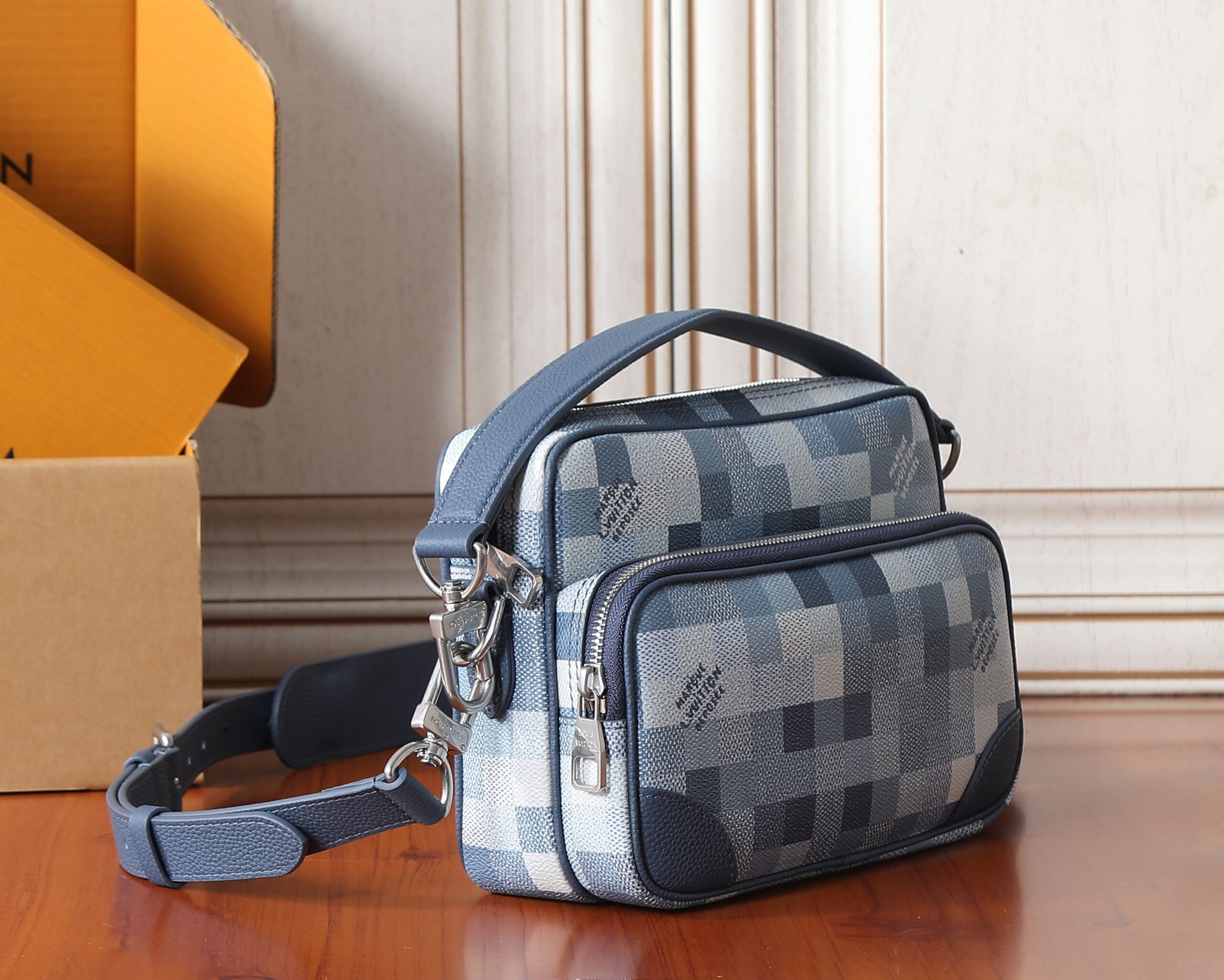 Louis Vuitton M28606 Damoflage Crossbody Bag - Image 2