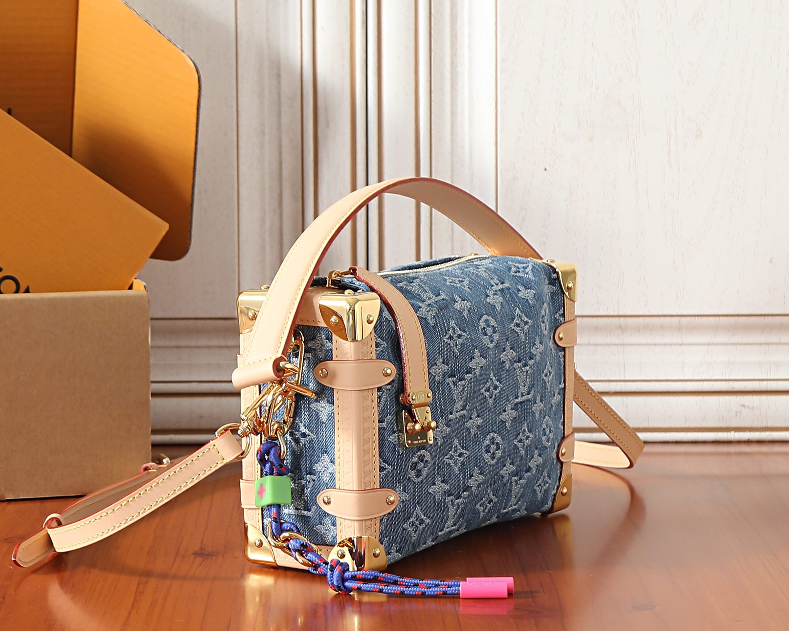 Side Trunk Medium Denim Shoulder Bag - Image 2